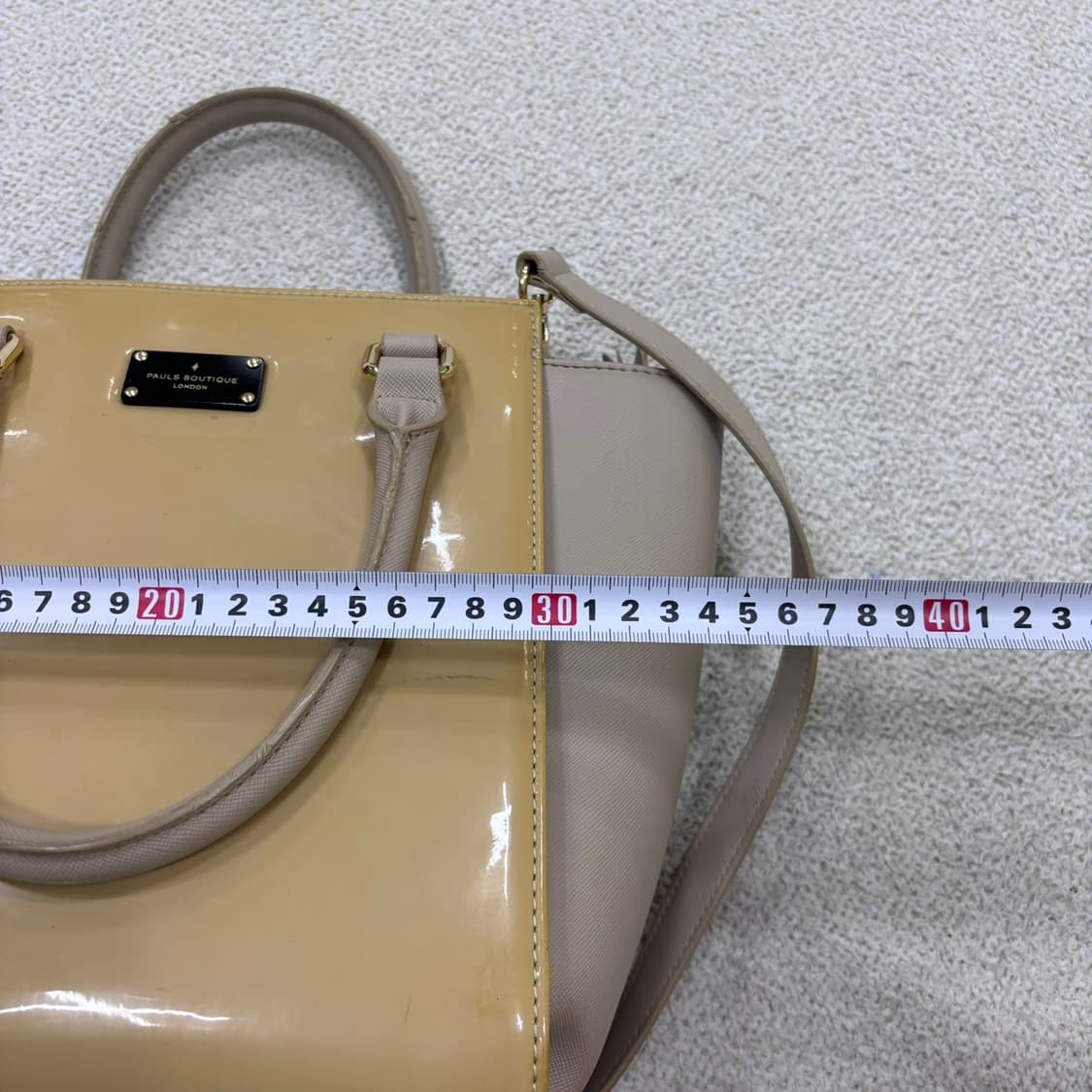 F 폴스부띠끄 런던 베이지 에나멜 토트백 0528Y 상품이미지8