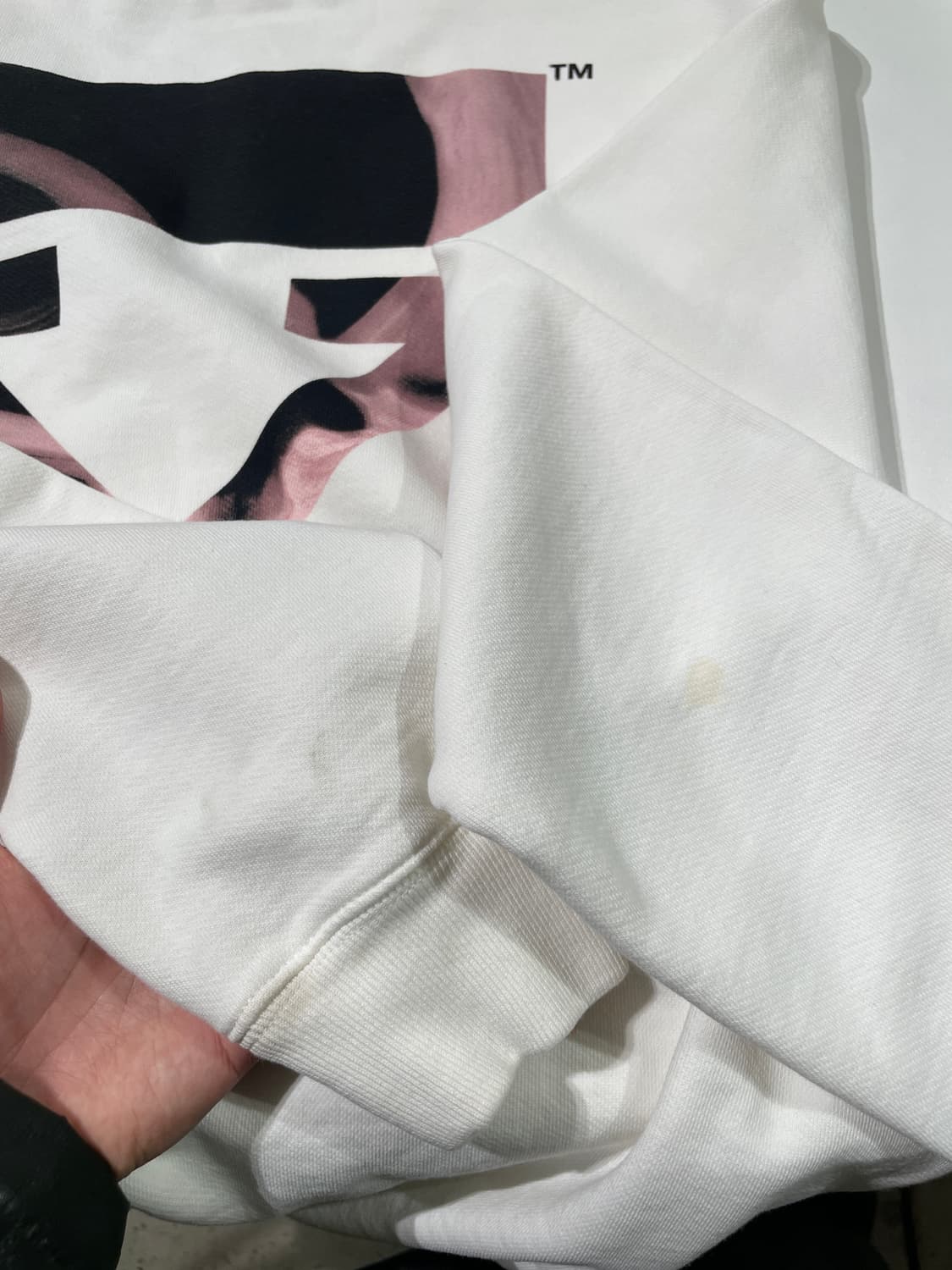 오프화이트 화이트 애로우 리퀴드 멜트 레그 스웻 셔츠 상품이미지10