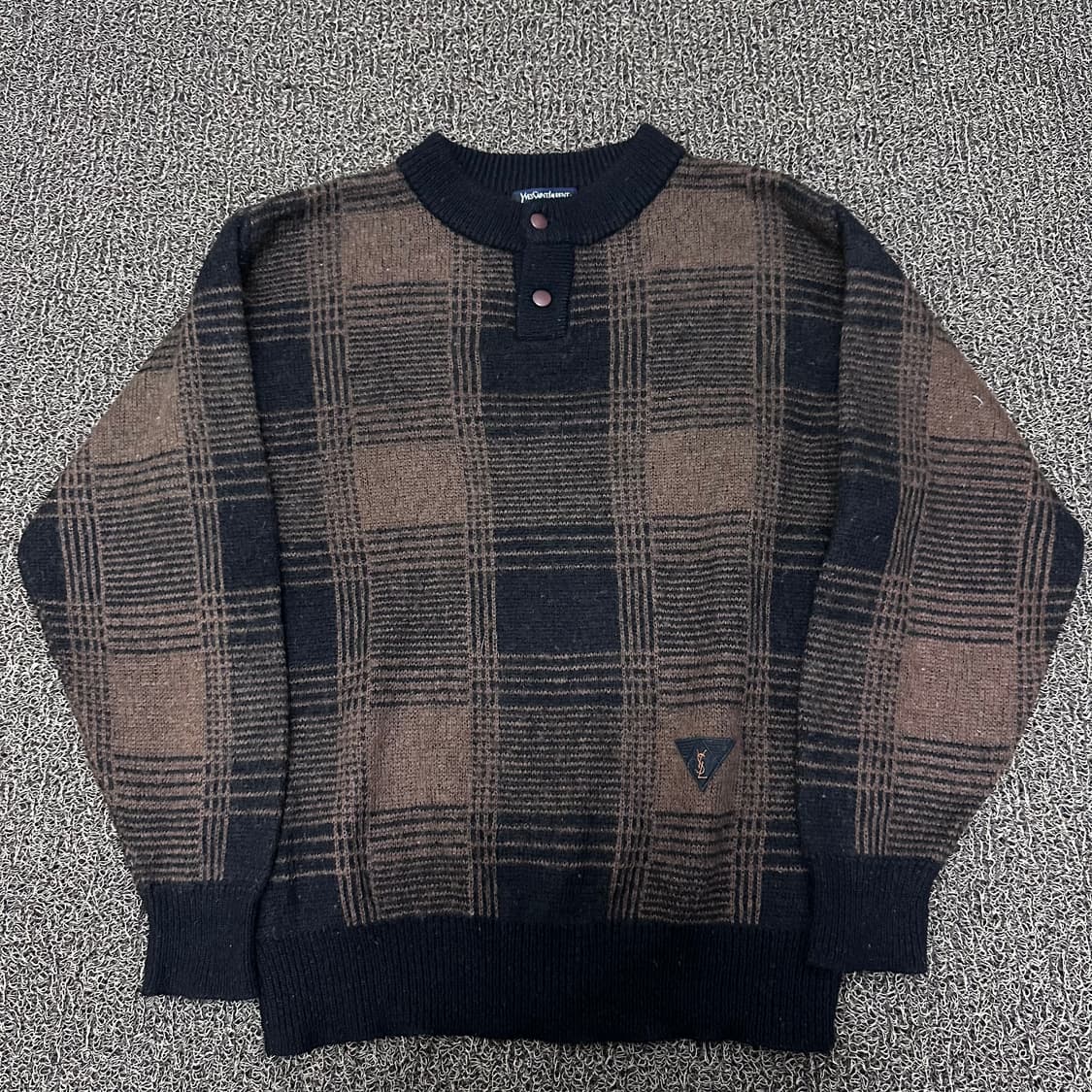 YSL 입생로랑 체크 패턴 헨리넥 울 니트 100(L) 상품이미지1