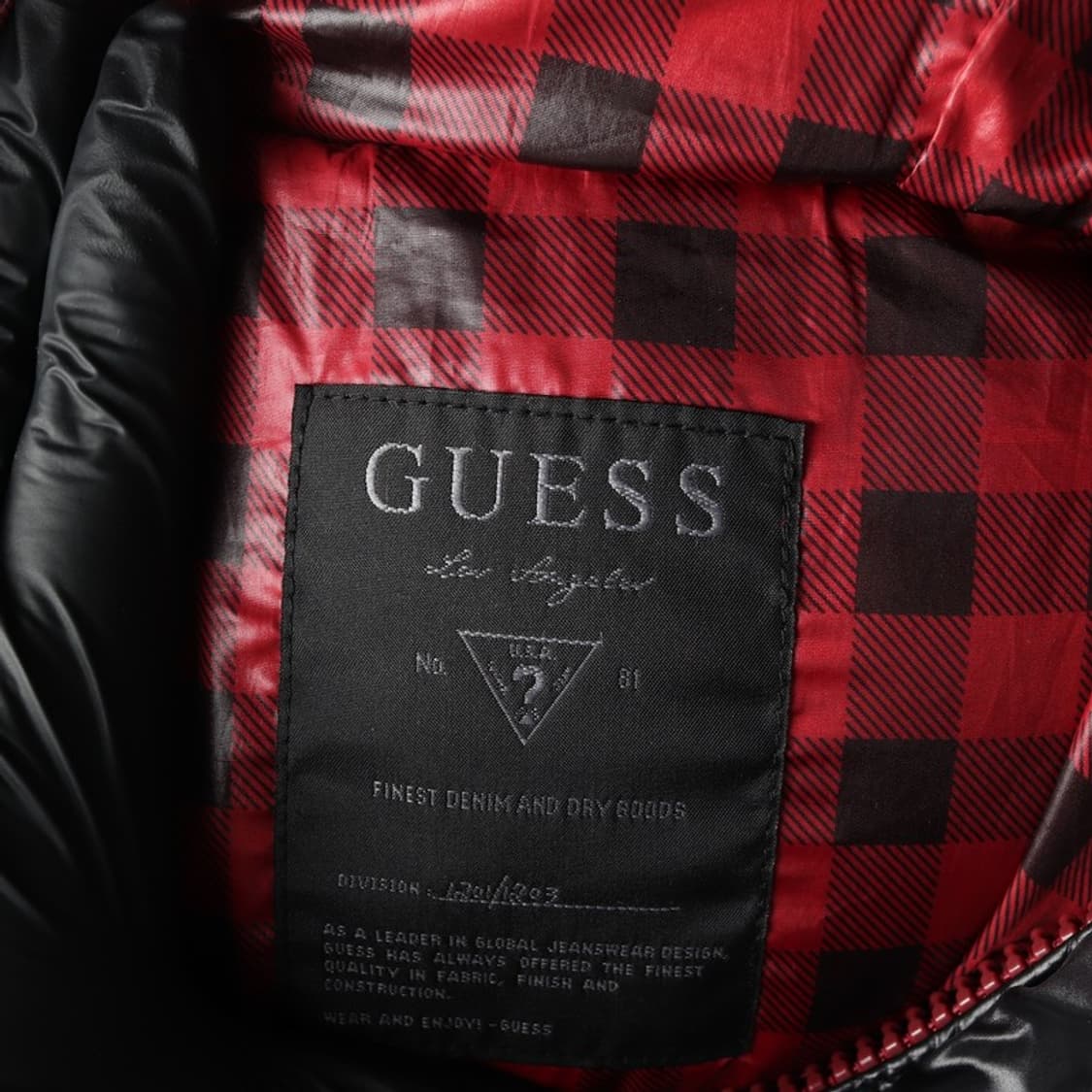 GUESS 유광 패딩 조끼 S 상품이미지5