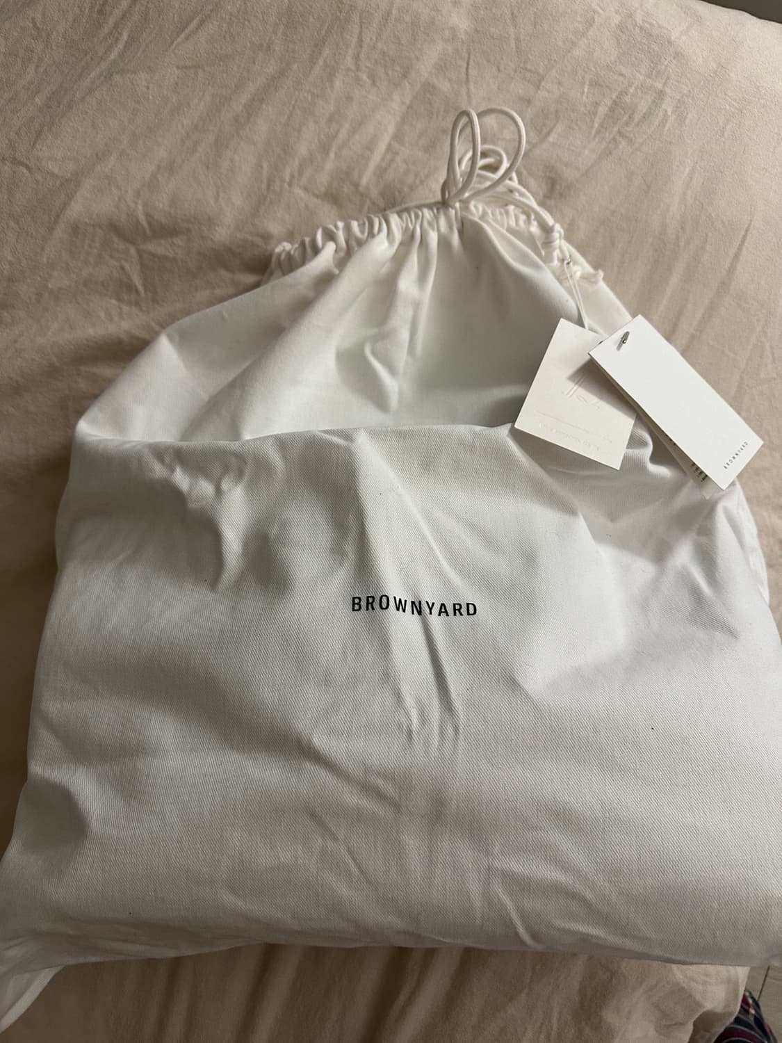 브라운야드 버클백 17 Leather Buckle 17 Bag 블랙 상품이미지3