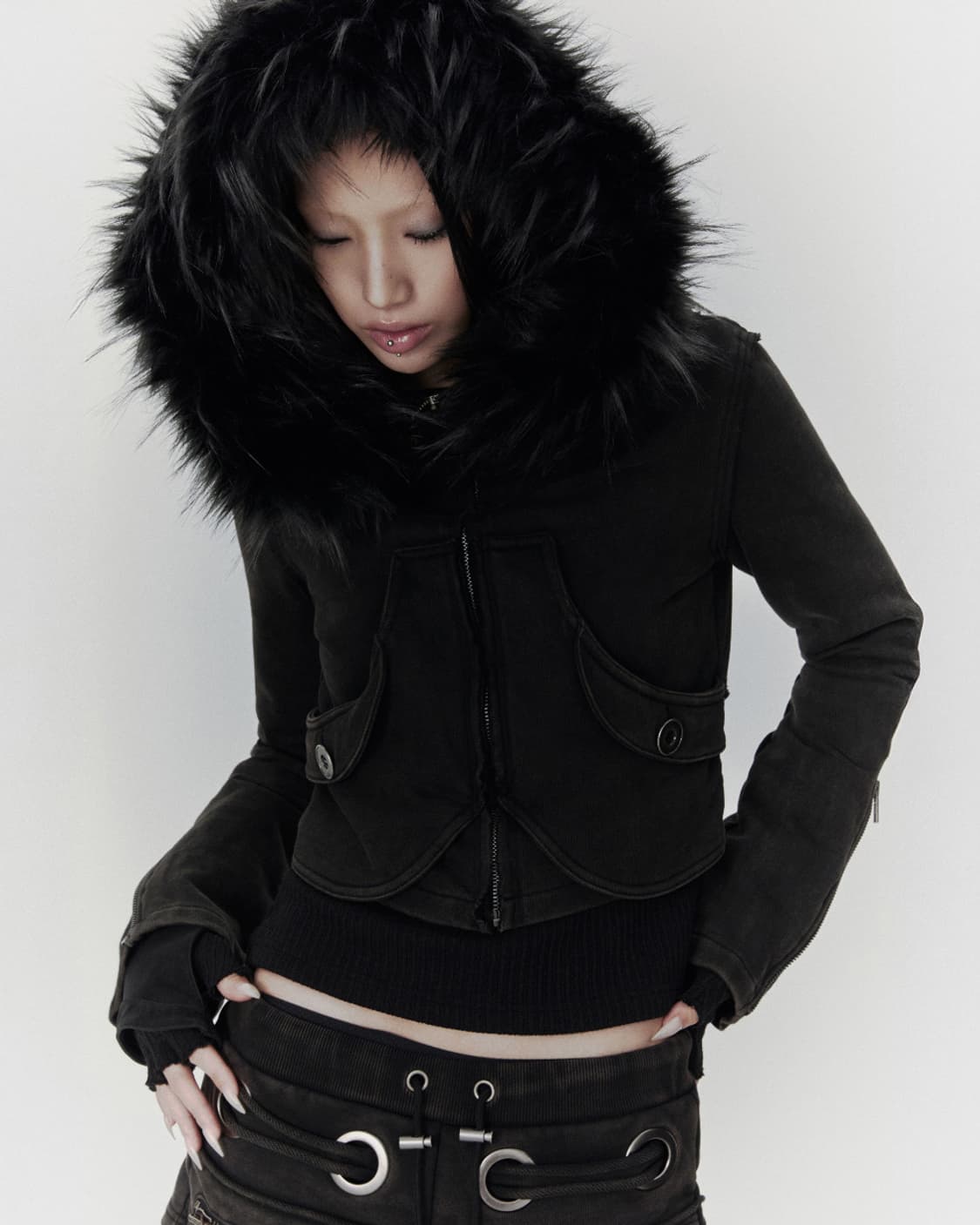 보니앤키예 Bonienkiye 퍼자켓 distressed fur hood 상품이미지8