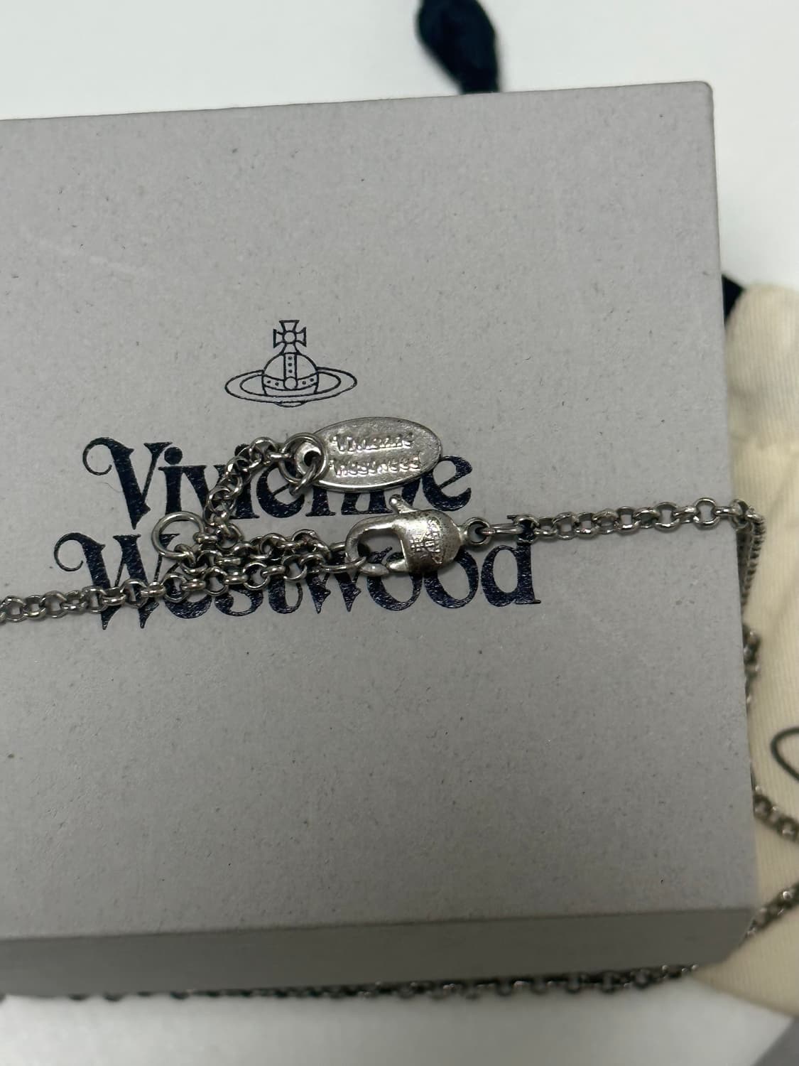 비비안웨스트우드 미니 바스 릴리프 팬던트 네크리스 상품이미지5