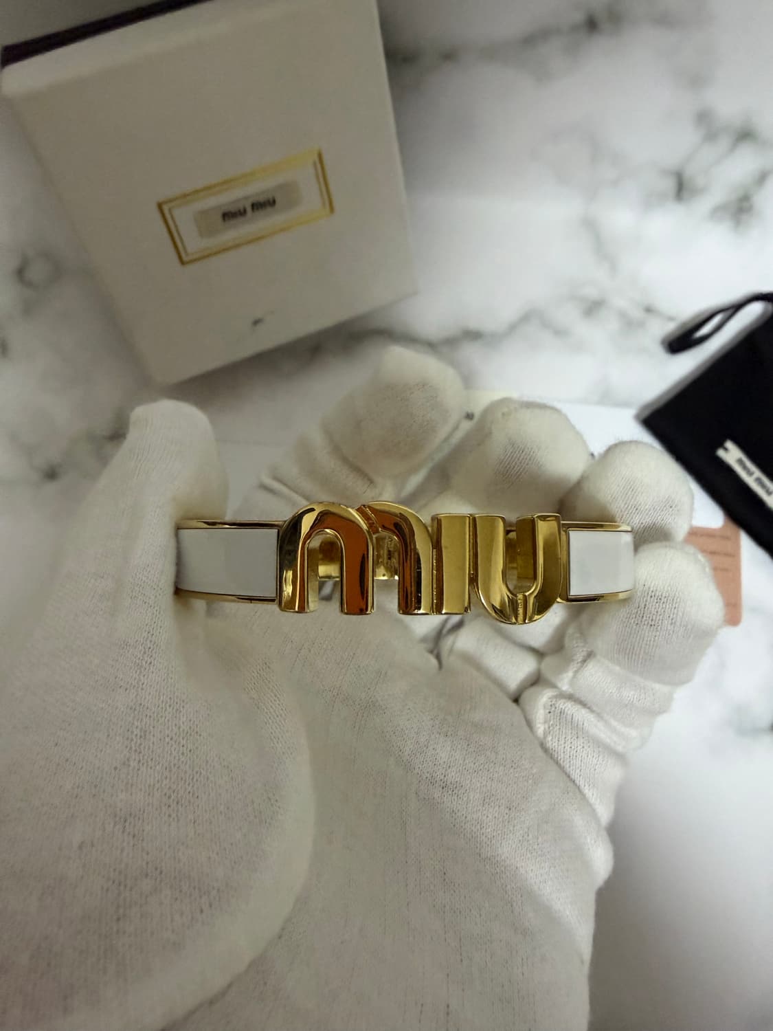 미우미우 에나멜 메탈 브레이슬릿 팔찌 상품이미지2