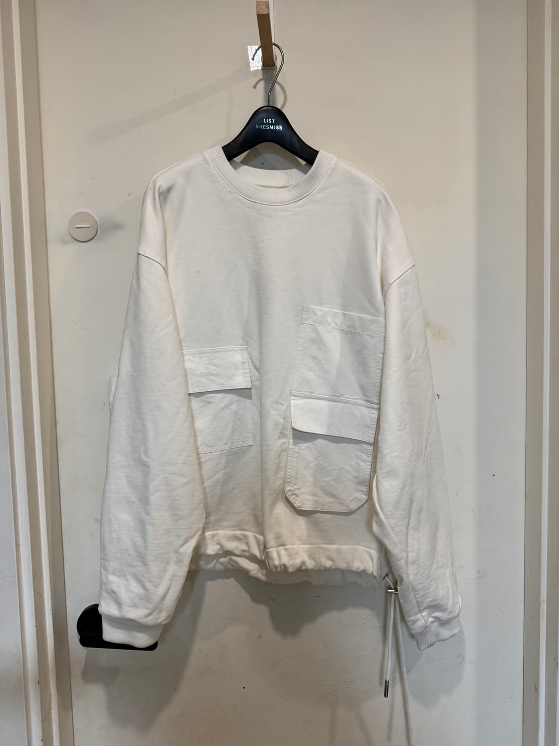 솔리드옴므 멀티 포켓 맨투맨  상품이미지1