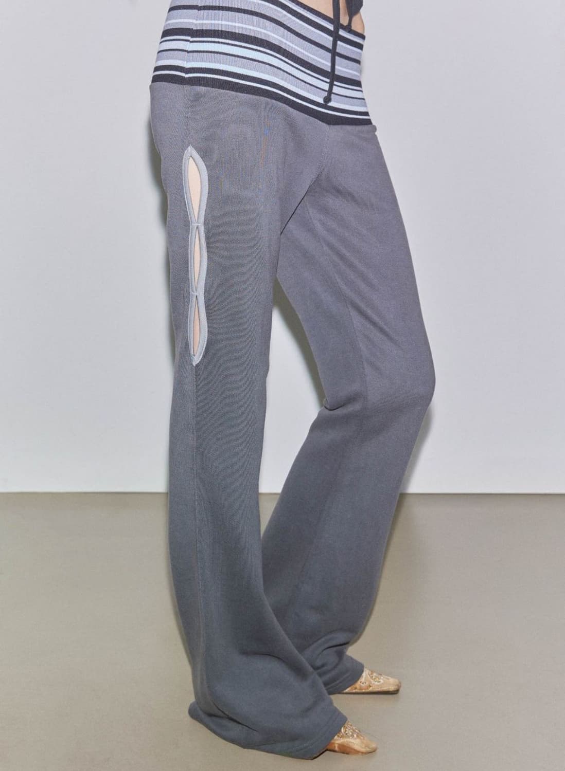 Cut Out Stripe Sweatpants Charcoal 상품이미지2
