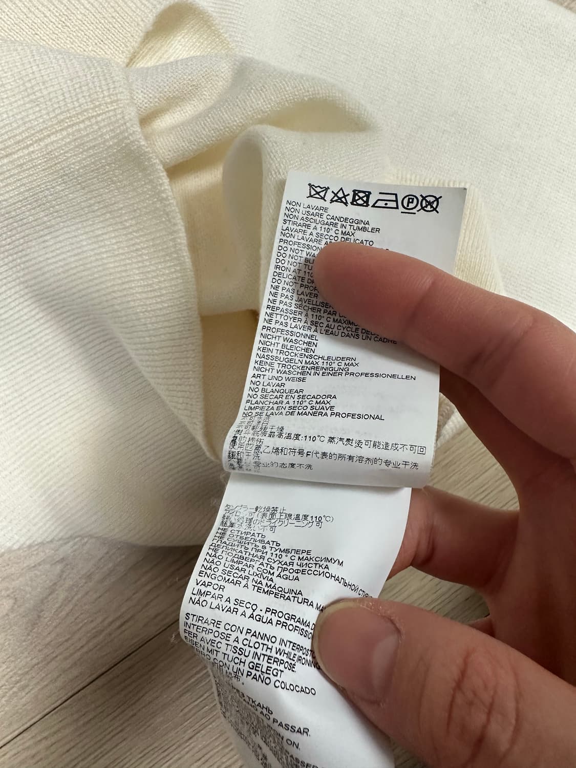 정품 비비안웨스트우드 니트 상품이미지5