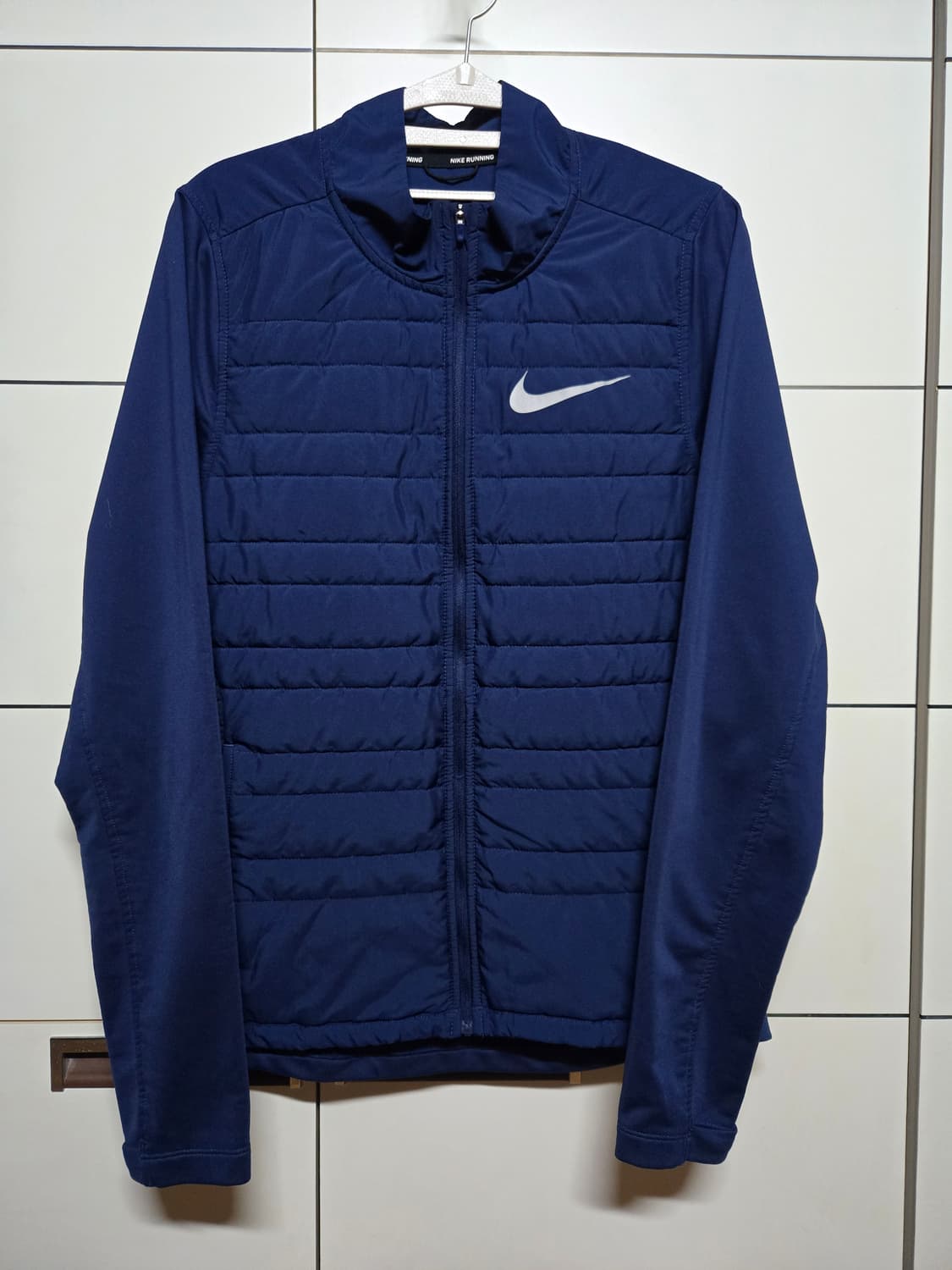 나이키 러닝 에센셜 필드 집업 자켓 상품이미지1