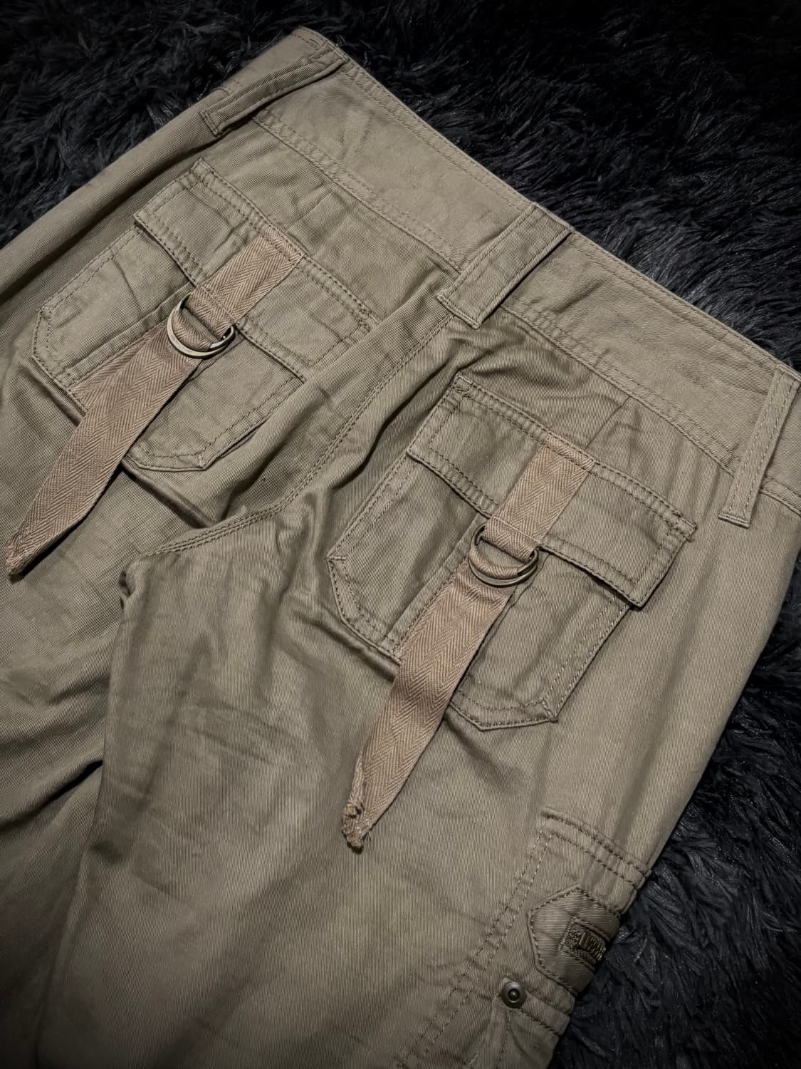 베이지 포켓 디테일 와이드 부츠컷 카고팬츠 상품이미지7