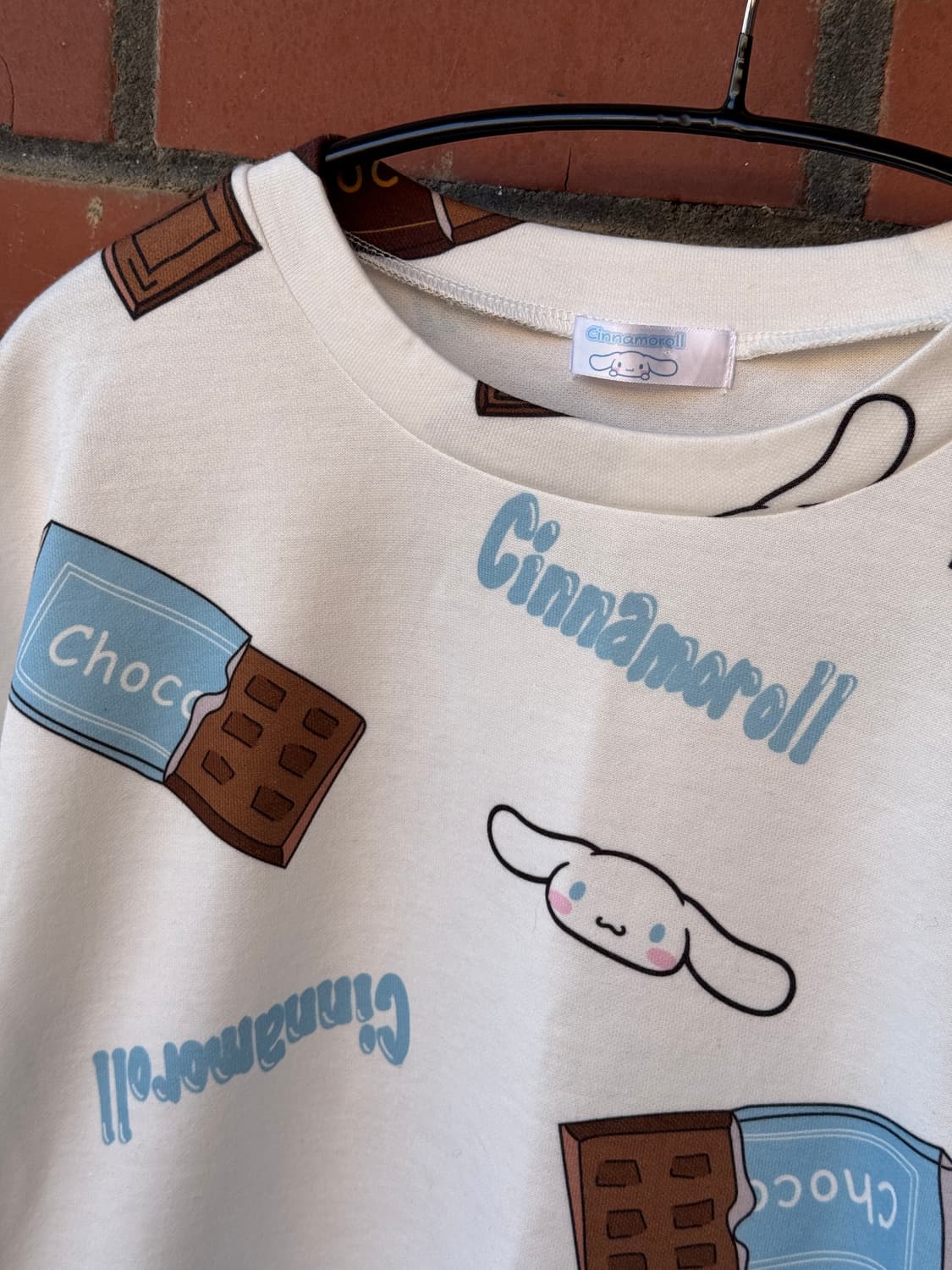 Cinnamoroll 시나모롤 초콜릿 패턴 올오버 맨투맨 상품이미지2