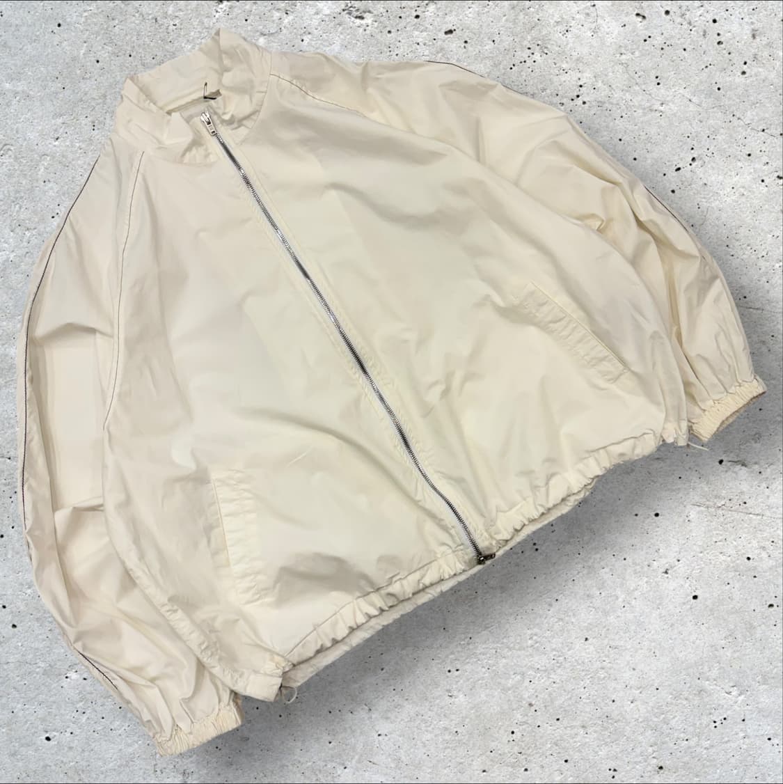 마뗑킴 빅로고 아이보리 바람막이 자켓 D224 상품이미지2