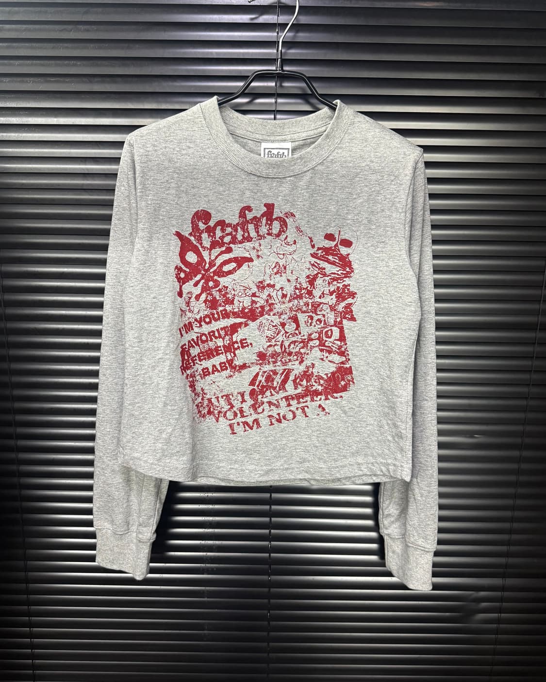 frafrb 프라프랍 프린팅 회색 그레이 버건디 배색 크롭 긴팔 티셔츠 상품이미지4