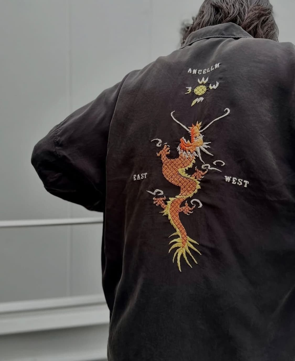 [2] 안셀름 AGING EMBROIDERY SHIRT 셔츠 블랙 상품이미지1