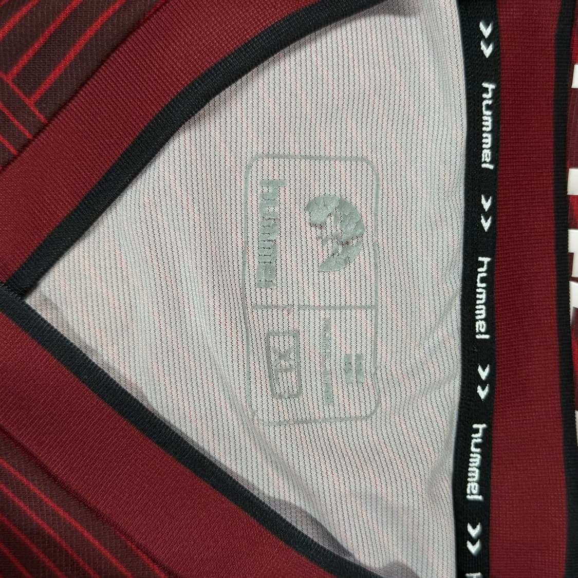 험멜 2021 경남 FC 홈 반팔 축구유니폼 (23번 김광선) 상품이미지6