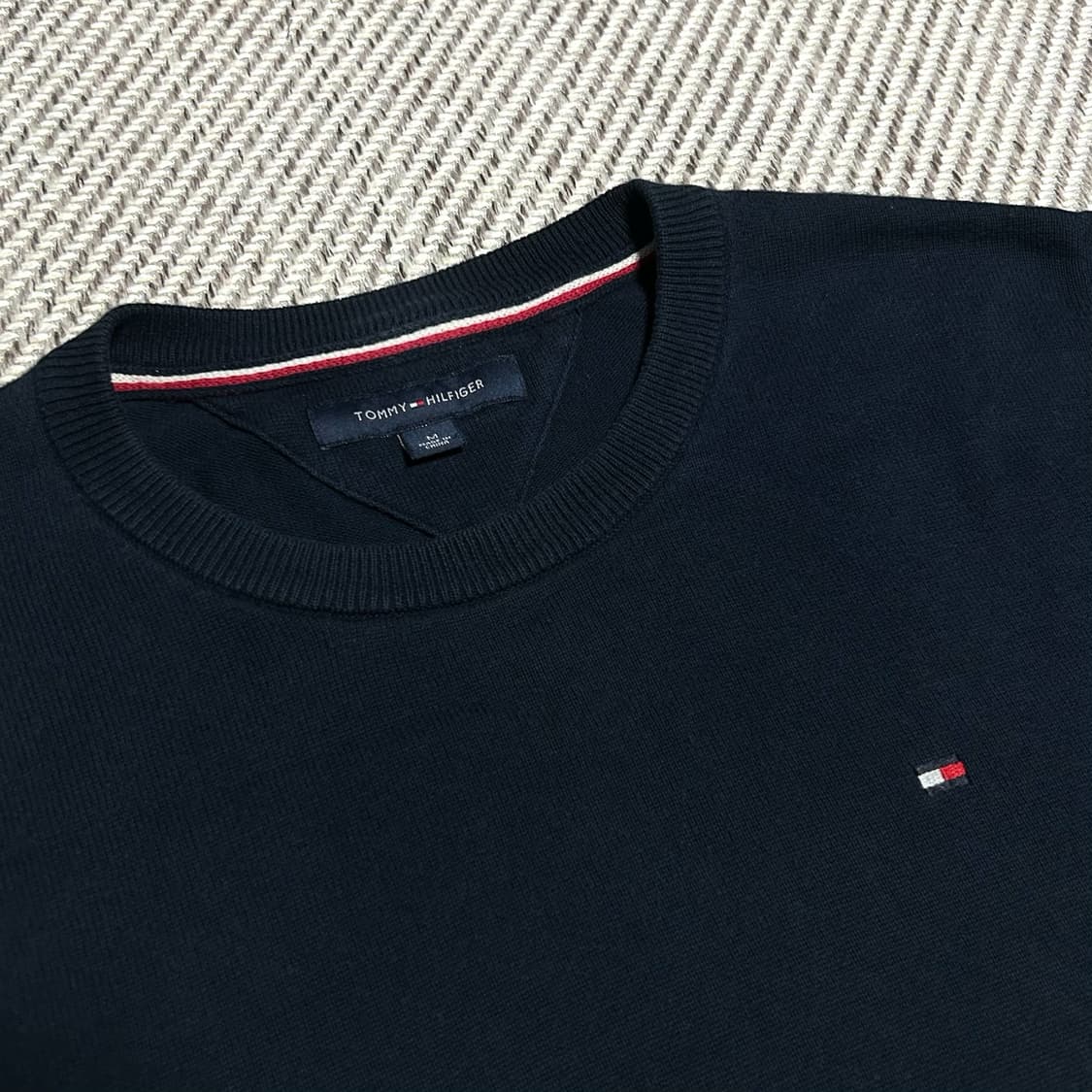 [M] Tommy 타미힐피거 네이비 코튼 라운드 니트 상품이미지3
