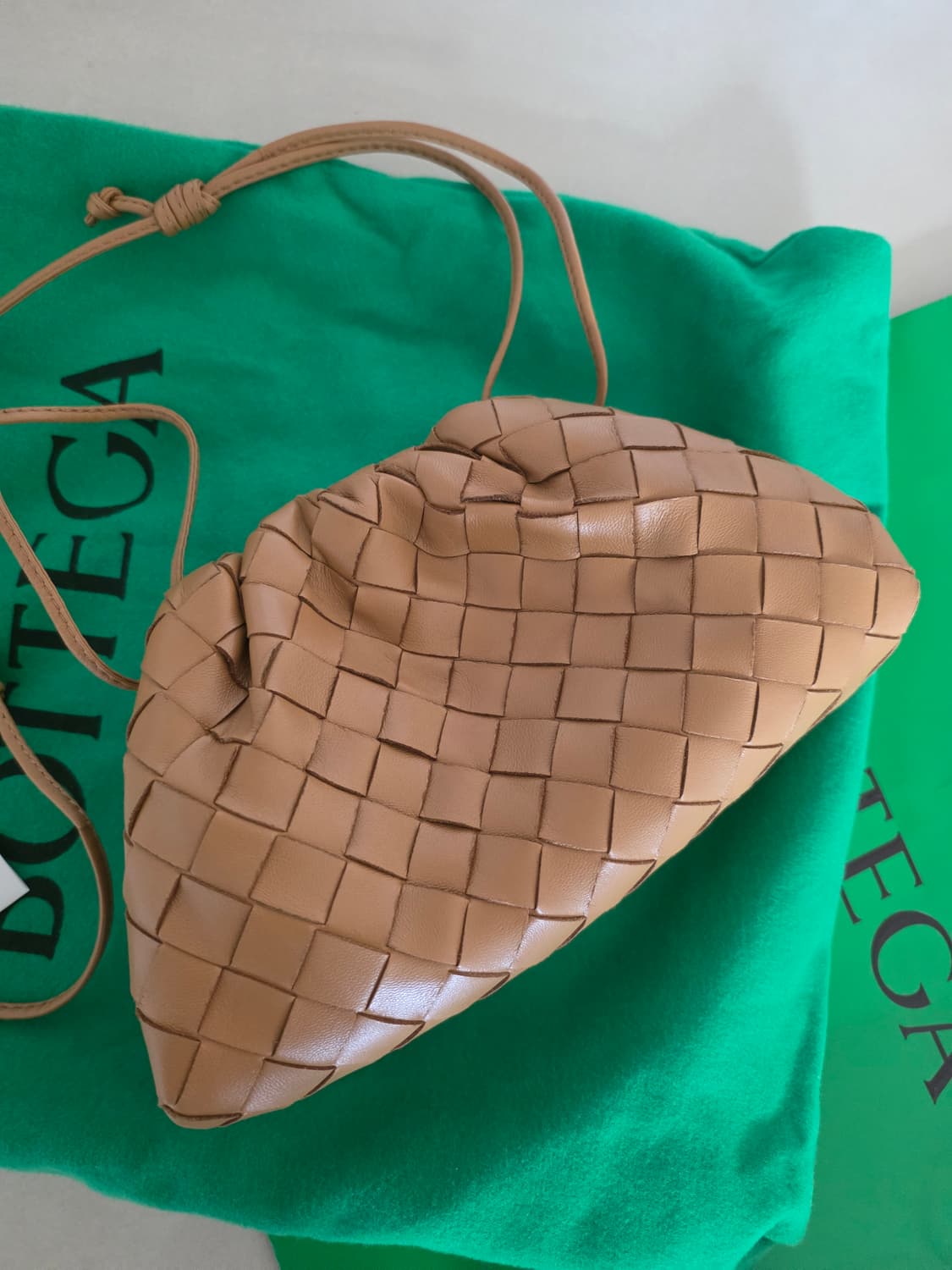 정품 보테가베네타 만두백 카멜 상품이미지2