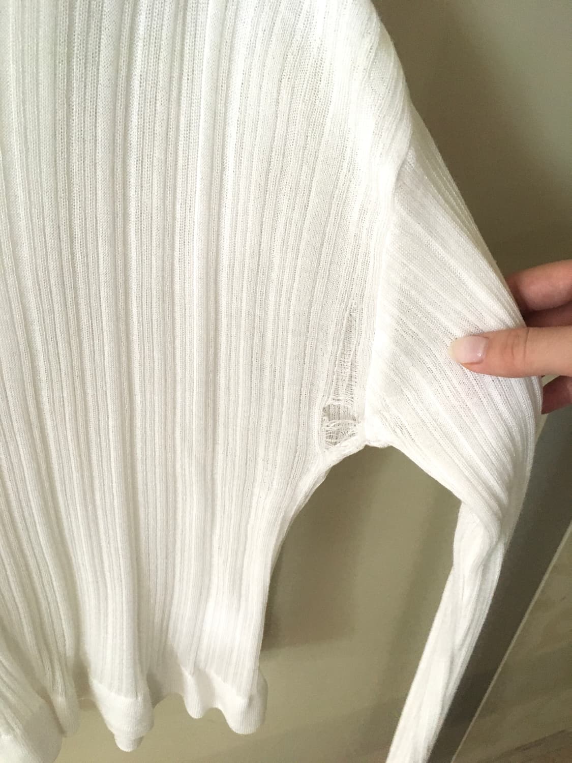 세릭 SHEER LOGO HOOD KNIT / WHITE 상품이미지10
