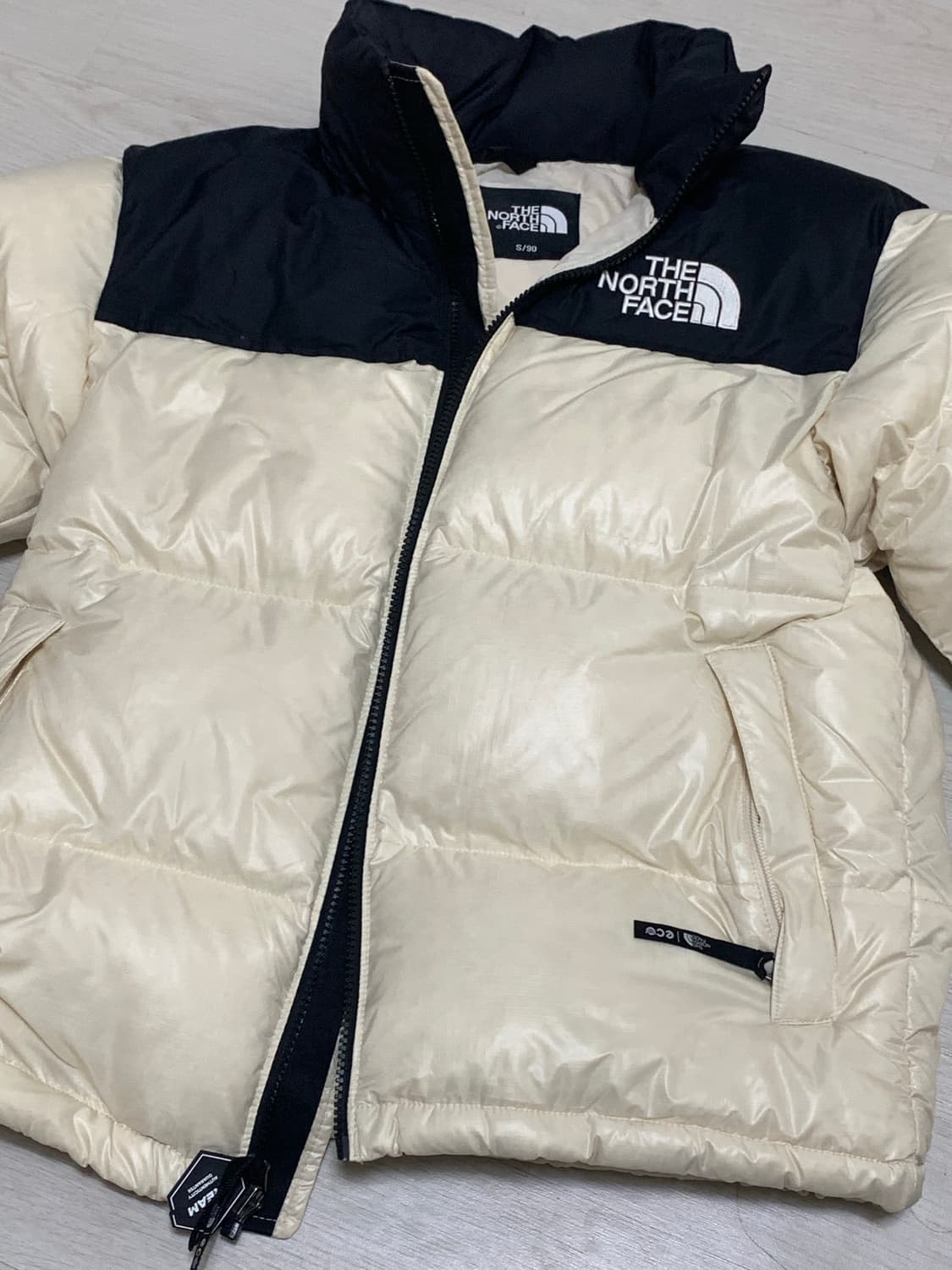 (새상품) 노스페이스 1996 에코 눕시 크림s 상품이미지2