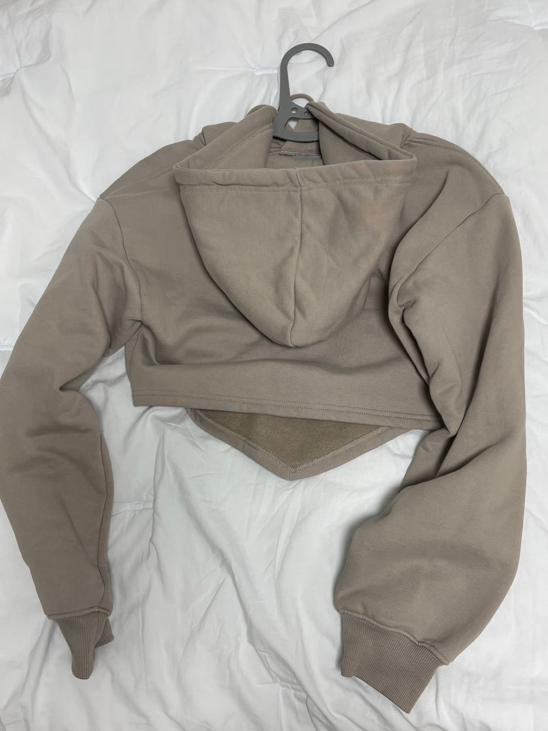 레스트앤레크에이션 차콜 기모 크롭 후드티 상품이미지3