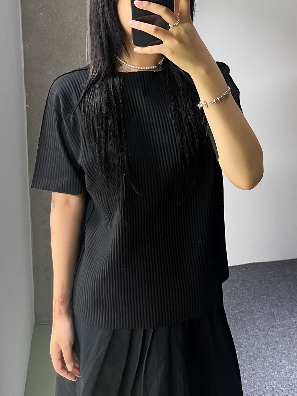 이세이 미야케 미 플리츠 블랙 탑 상품이미지1