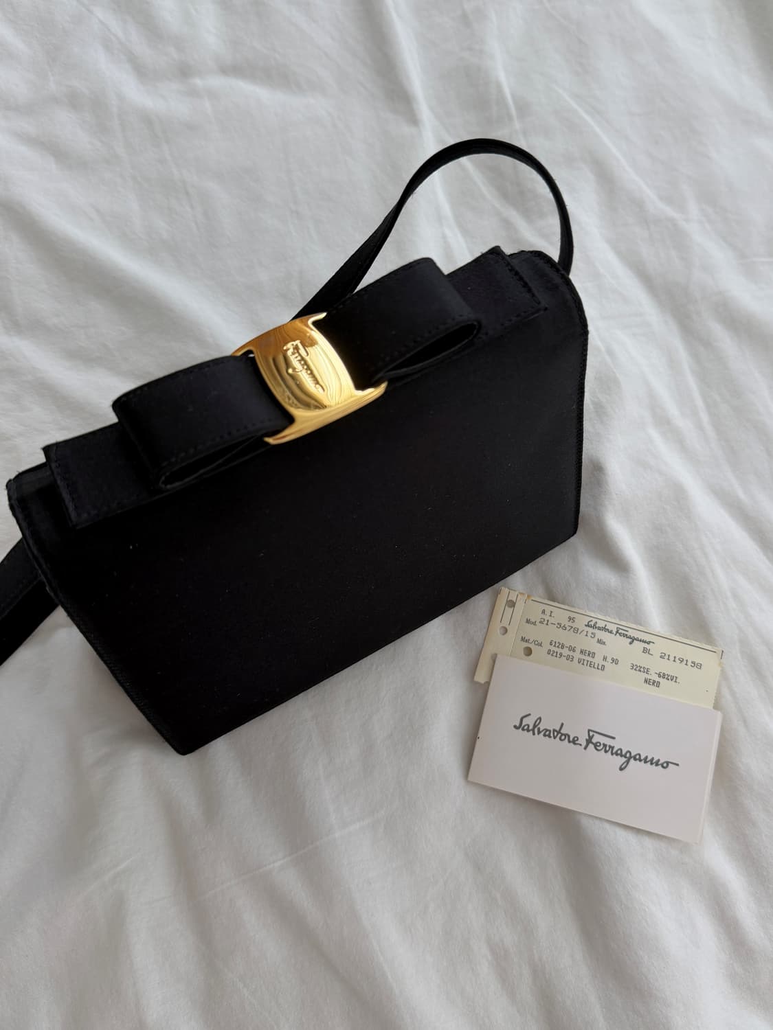 [Ferragamo] Vara Bow Ribbon crossbag 상품이미지3