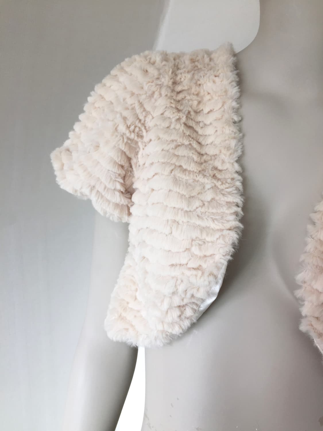 Cream Fur Short Borelo Top 상품이미지5