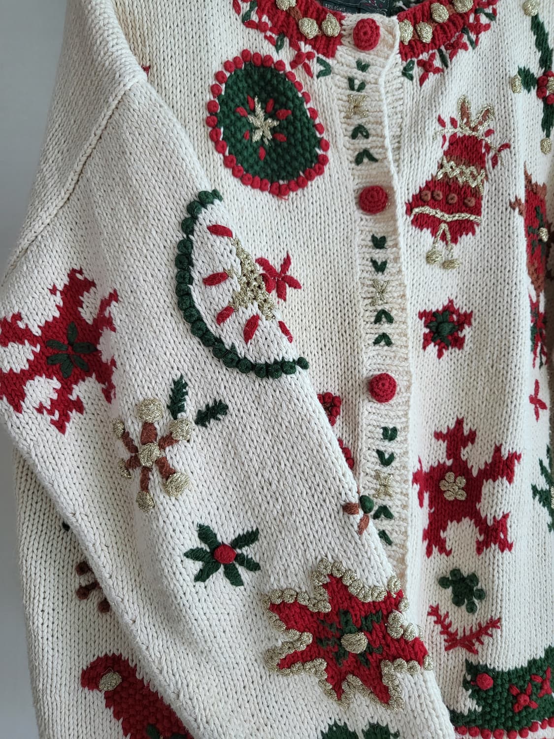 크리스마스 오너먼트가 가득한 베이지 니트🎄 상품이미지3