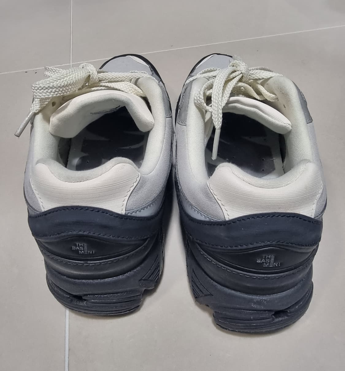 뉴발란스 x the basement 2002r  상품이미지3