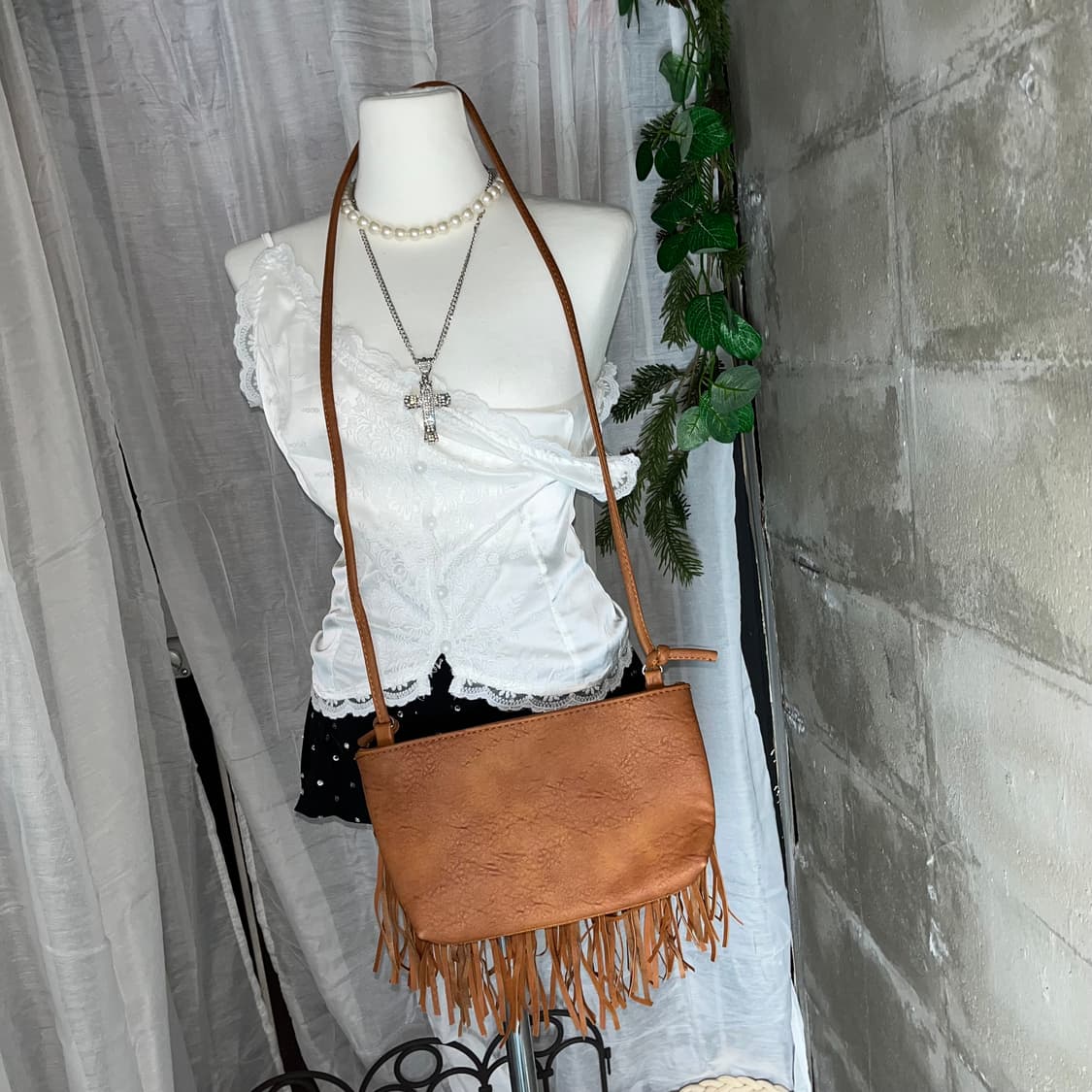 테슬 크로스백 상품이미지4