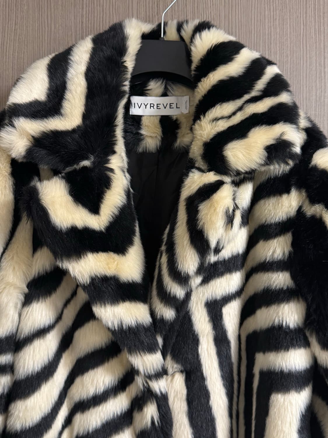 Ivyrevel/스웨덴/퍼 코트 상품이미지2