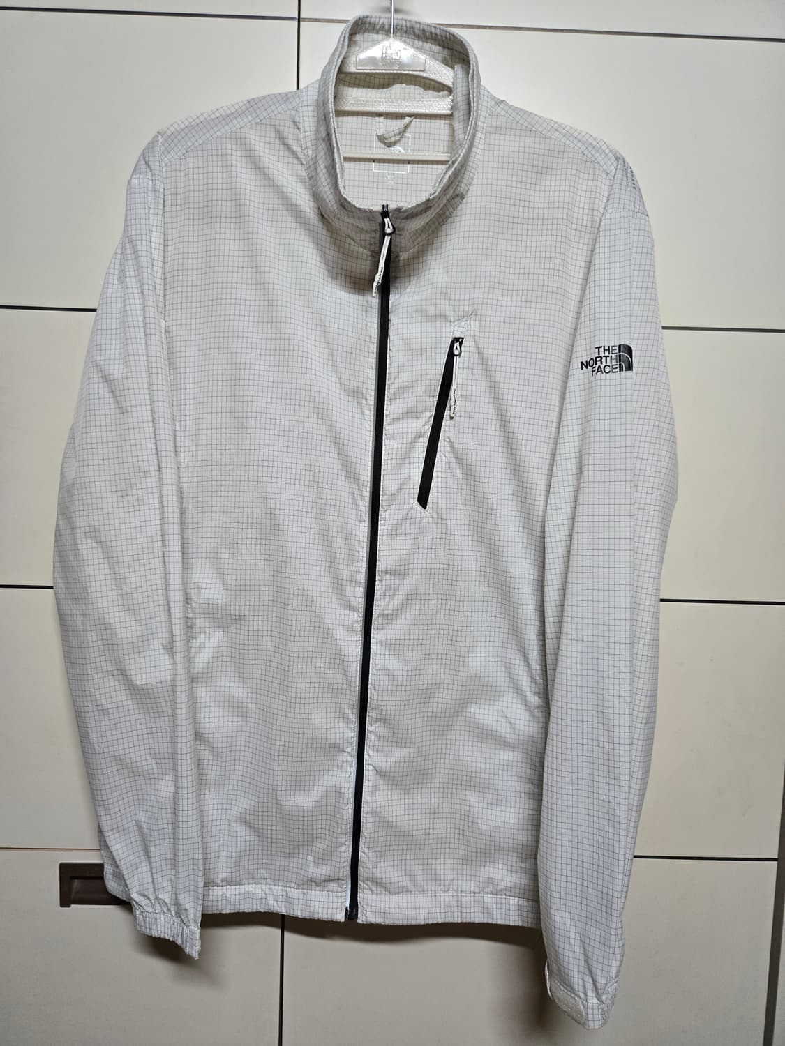 노스페이스 남성 체크패턴 경량 바람막이 점퍼(100사이즈) 상품이미지1