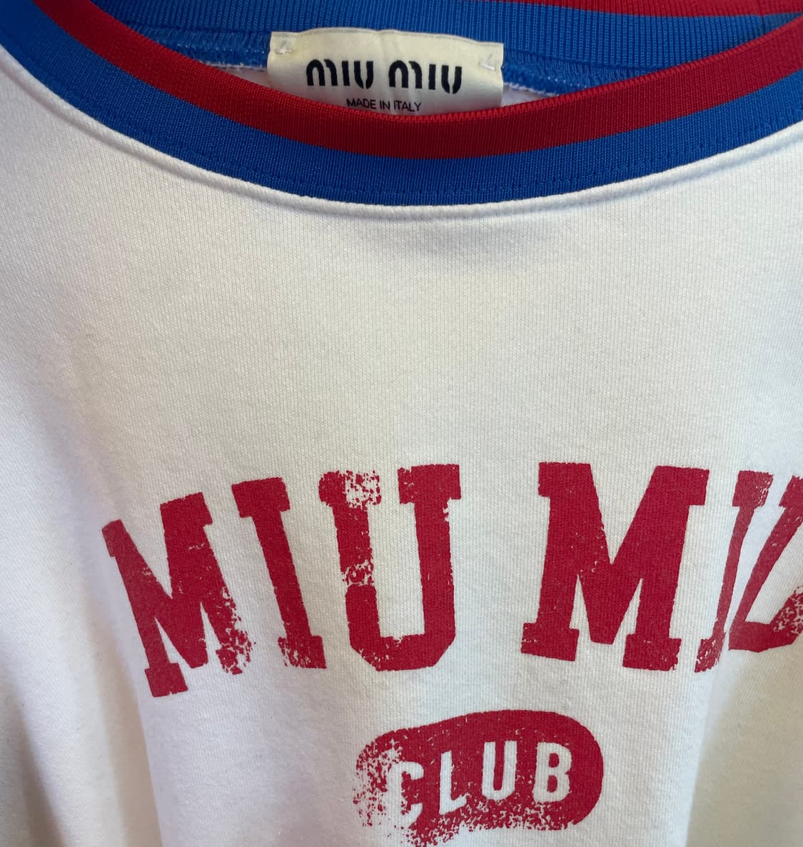 미우미우 크롭 맨투맨:)스웻셔츠 (안유진착용) 상품이미지3