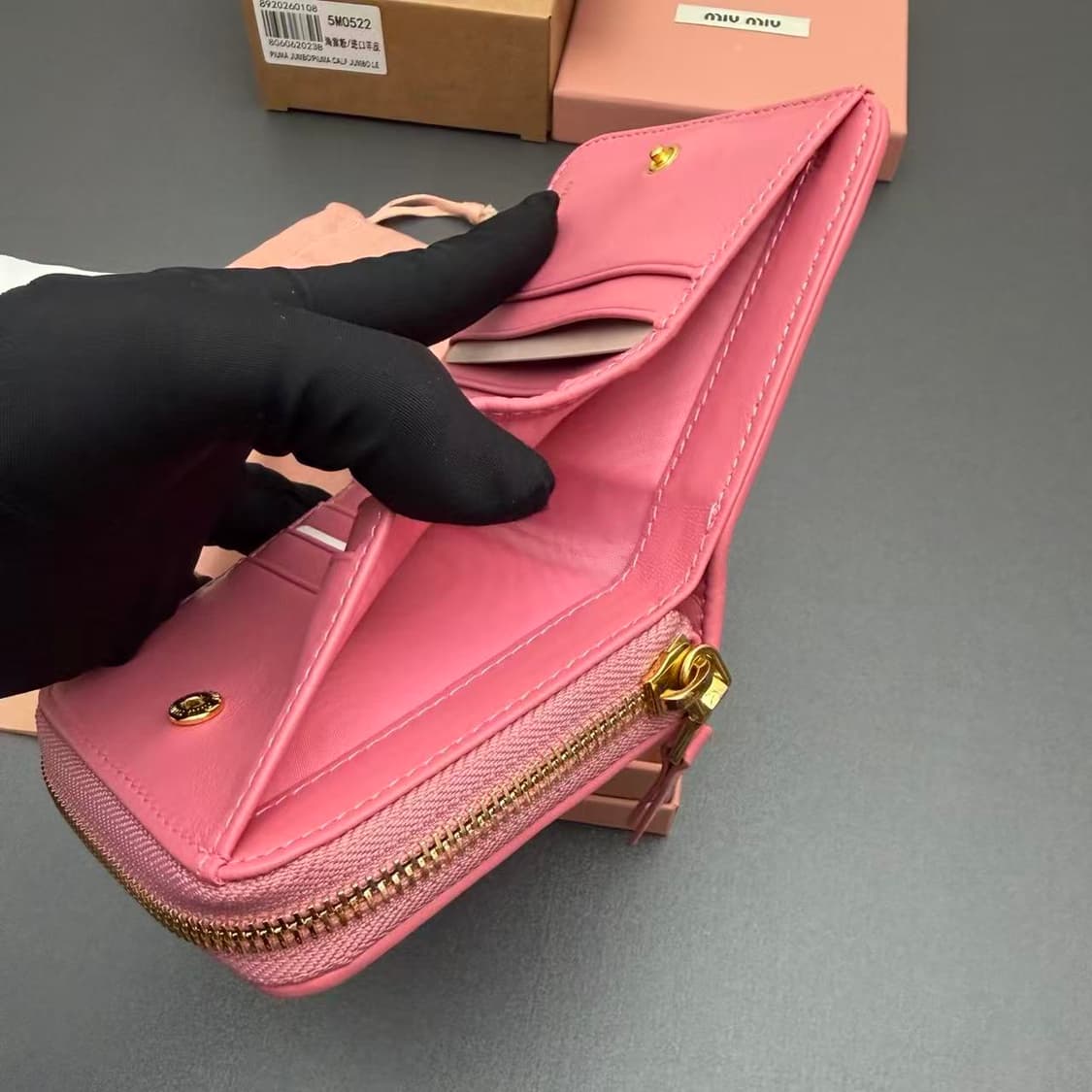 미우 미우 마테라쎄 나파 가죽 동전 지갑 베고니아 핑크 상품이미지5