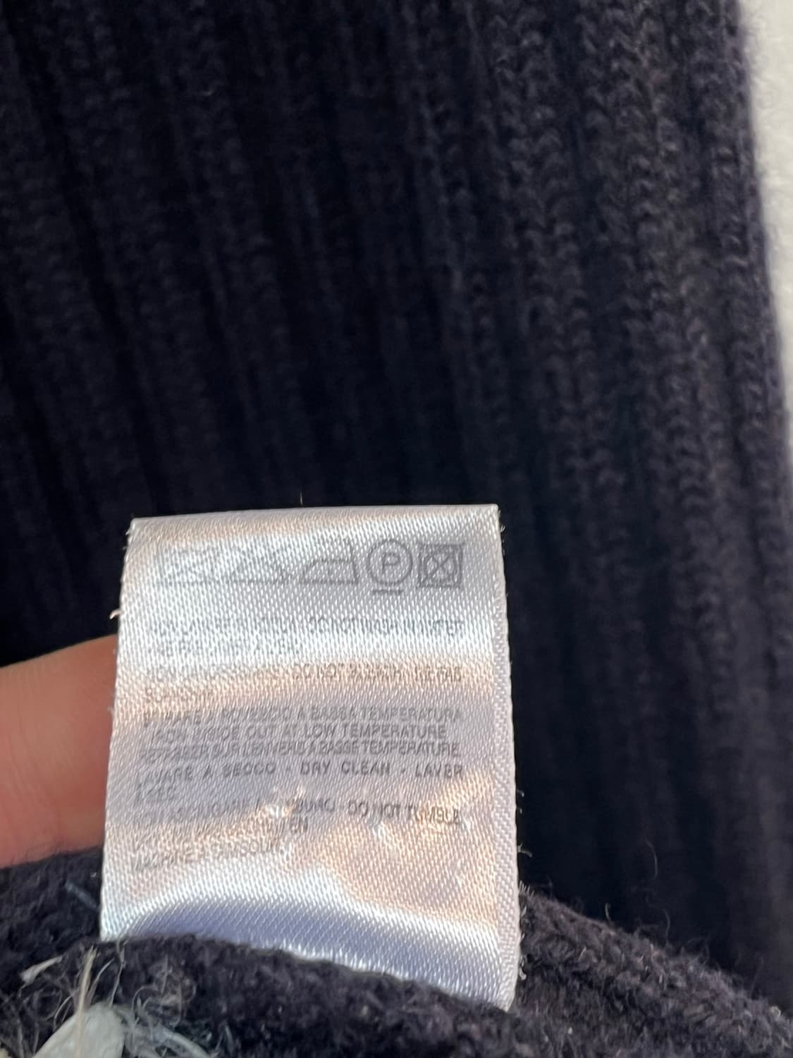 Kenneth Cole 레더 포켓 니트집업 블랙 상품이미지6