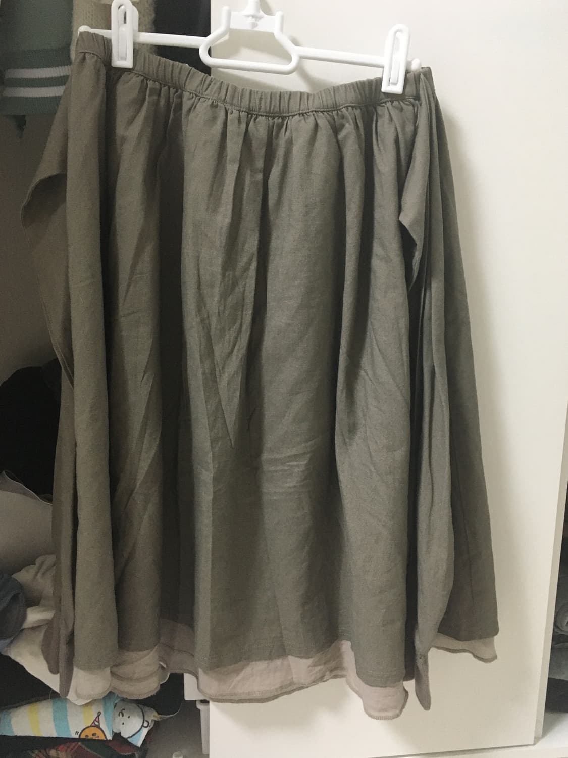 Coyseio STRAP SHIRRING SKIRT ASH BROWN 1 상품이미지3