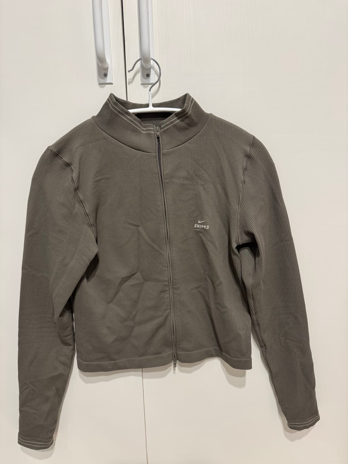 나이키 스킴스 듄 컬러 집업 상품이미지4