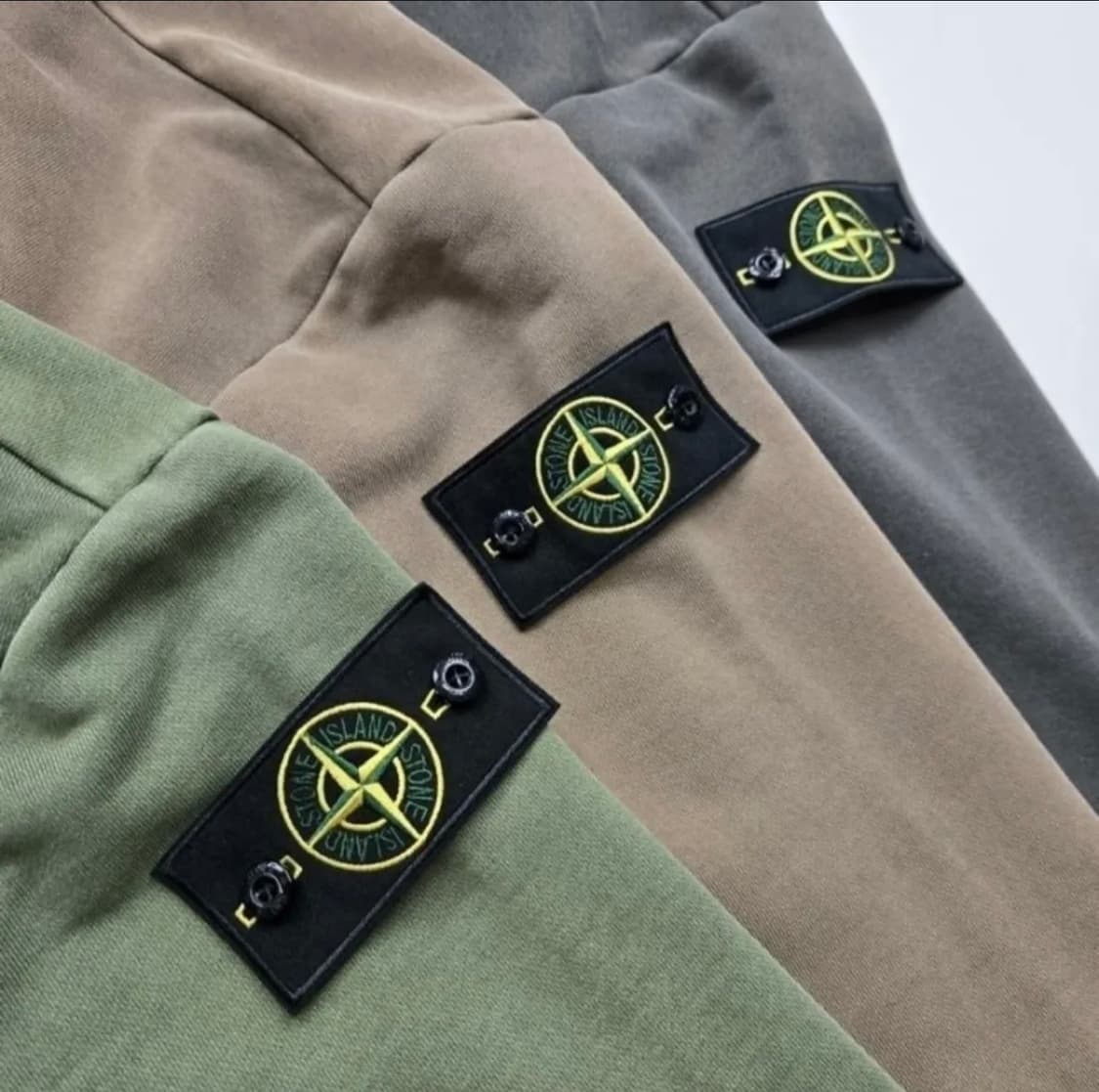 스톤아일랜드 맨투맨 피그먼트 상품이미지3