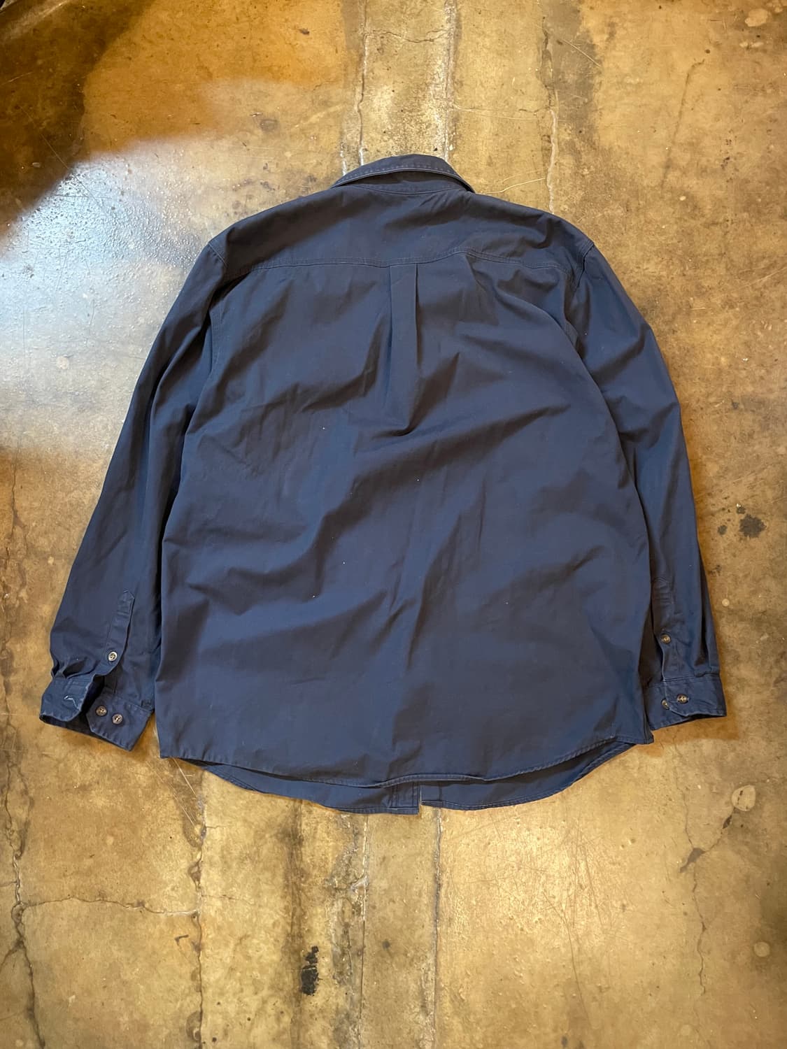 칼하트 오리지널핏 레더패치 워크 셔츠 다크네이비 상품이미지6