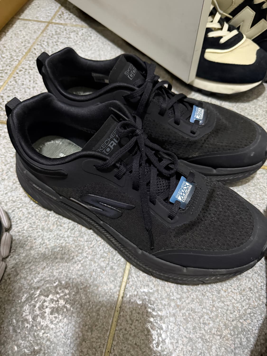 스케쳐스 고런 맥스쿠셔닝 300사이즈 상품이미지1