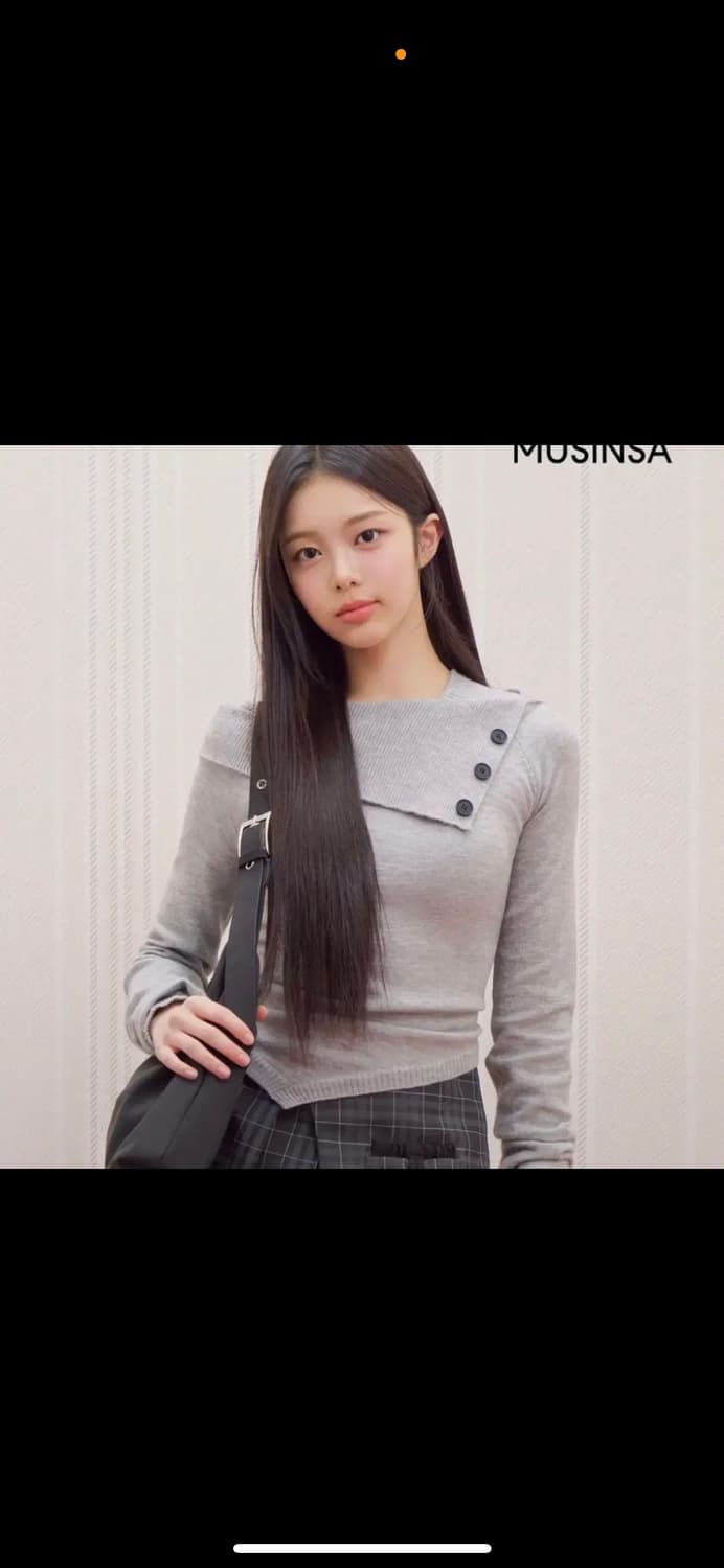 미세키서울 오블리크 라인 버튼 니트 블랙 새상품 하츠투하츠 착용 상품이미지3