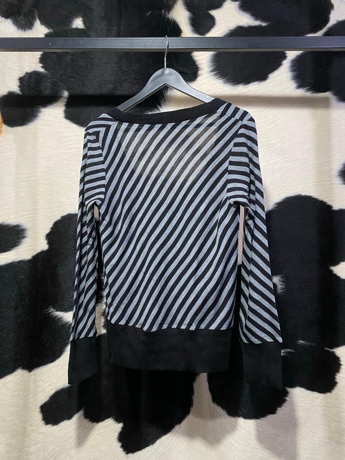 Ray cassin 갸루 사선 스트라이프 브이넥 니트 상품이미지6