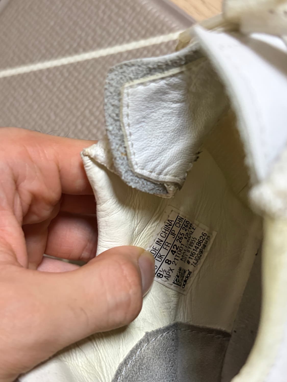 Y-3 퓨어부스트 트리플화이트 상품이미지5