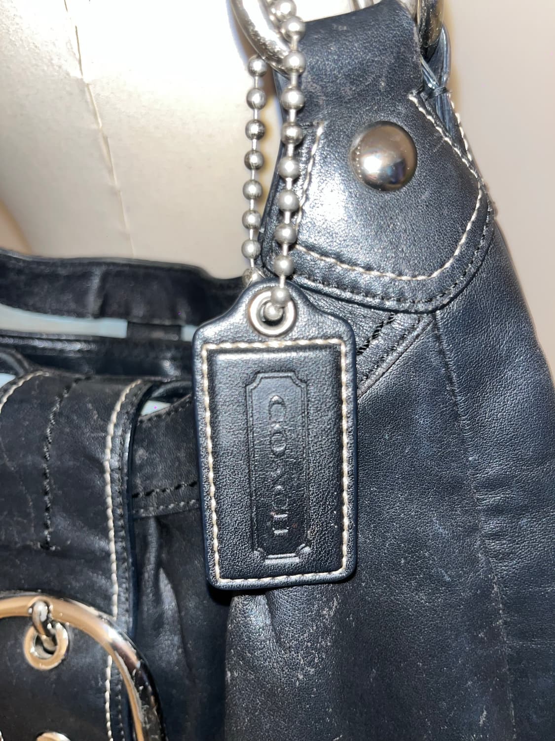 Coach All Black Hobo Bag 상품이미지8