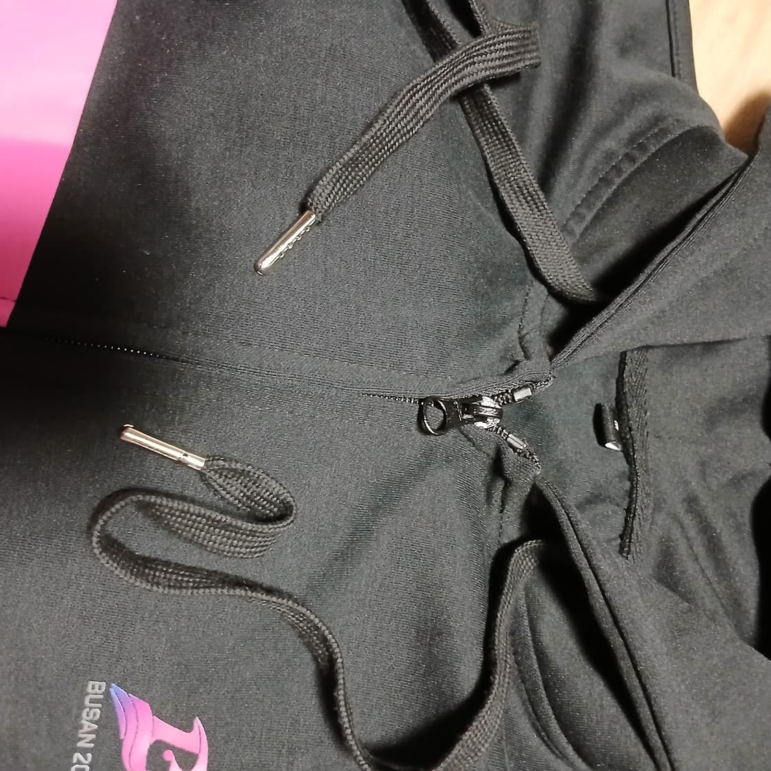 2025 부산이즈굿 동백꽃 후드집업 후디 굿즈 유니폼 상품이미지9