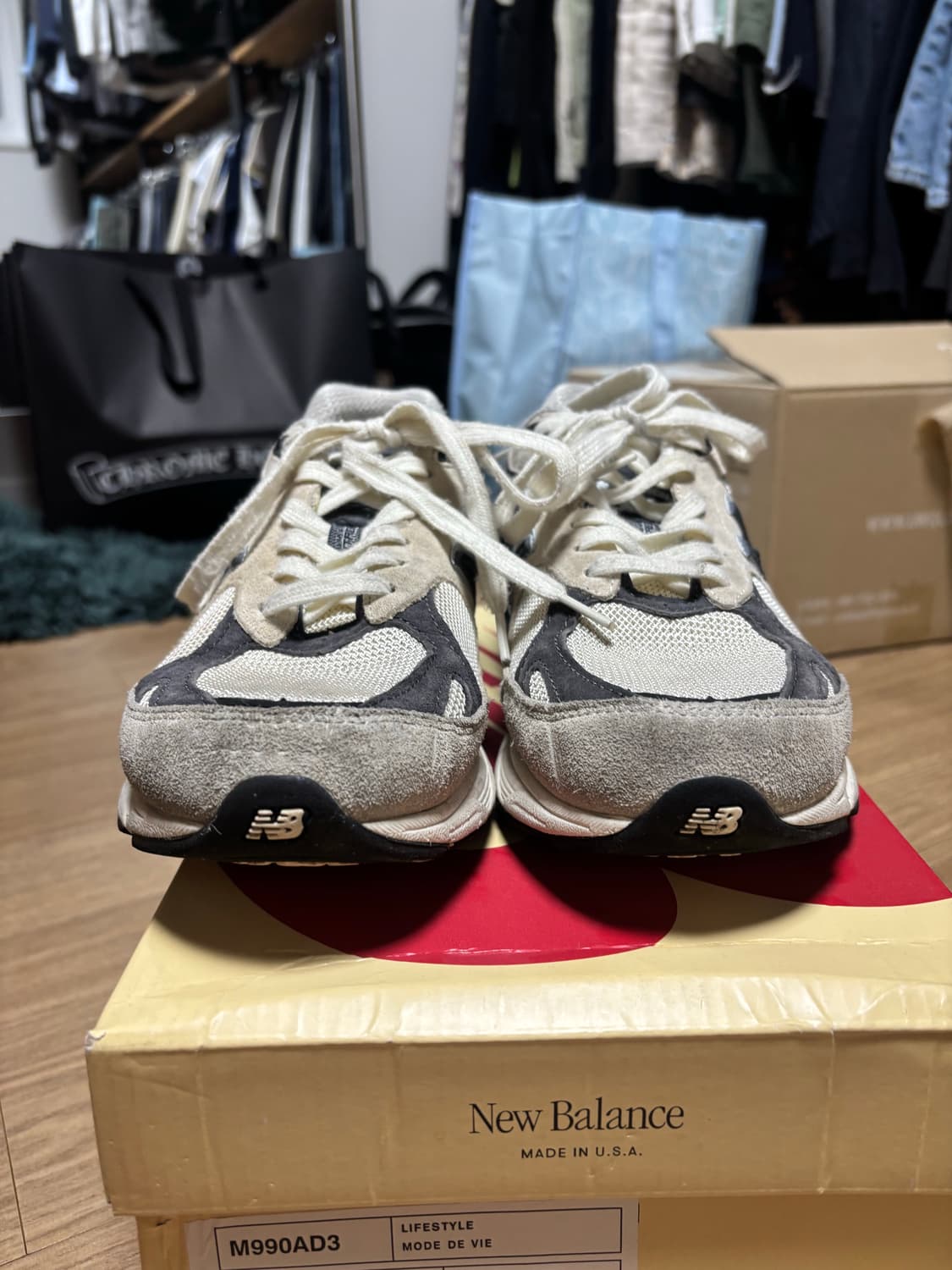 뉴발란스 990 V3(문빔 마카다미아 넛) 상품이미지1