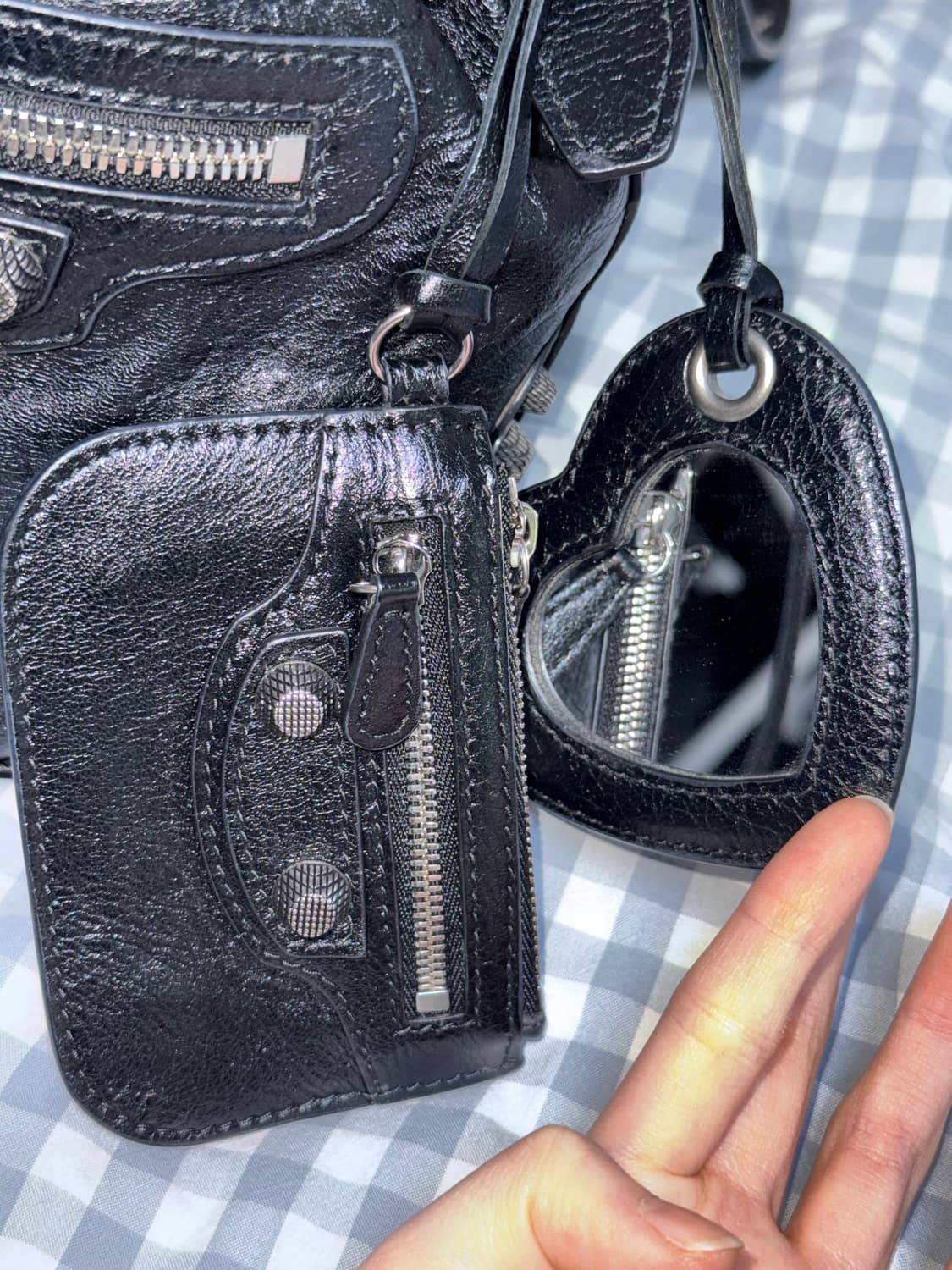 발렌시아가 르카골 버킷백 xs 블랙 상품이미지5