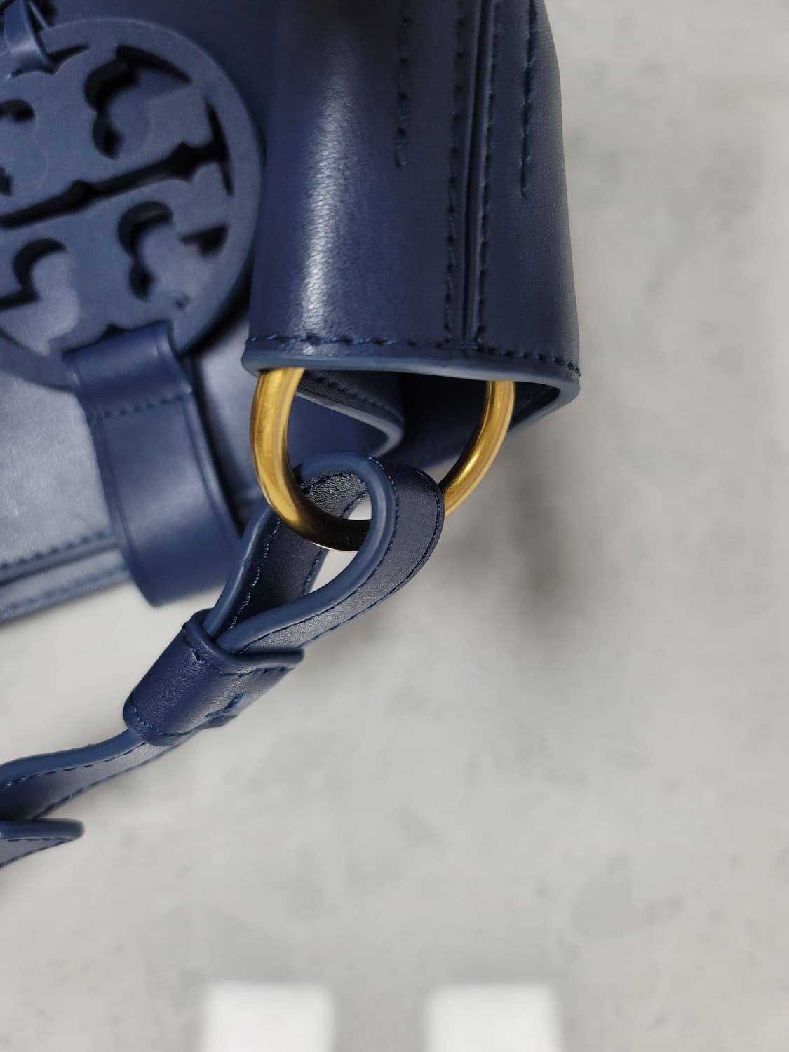 토리버치 버킷백 복조리 거의새것

미사용 보관 상품이미지5