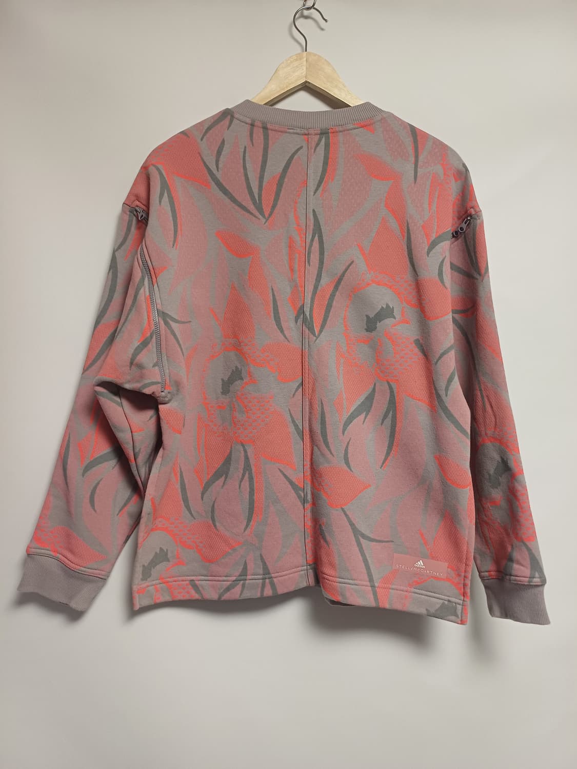 아디다스  by 스텔라맥카트니 – 여성 오버핏 맨투맨 [M] 상품이미지2