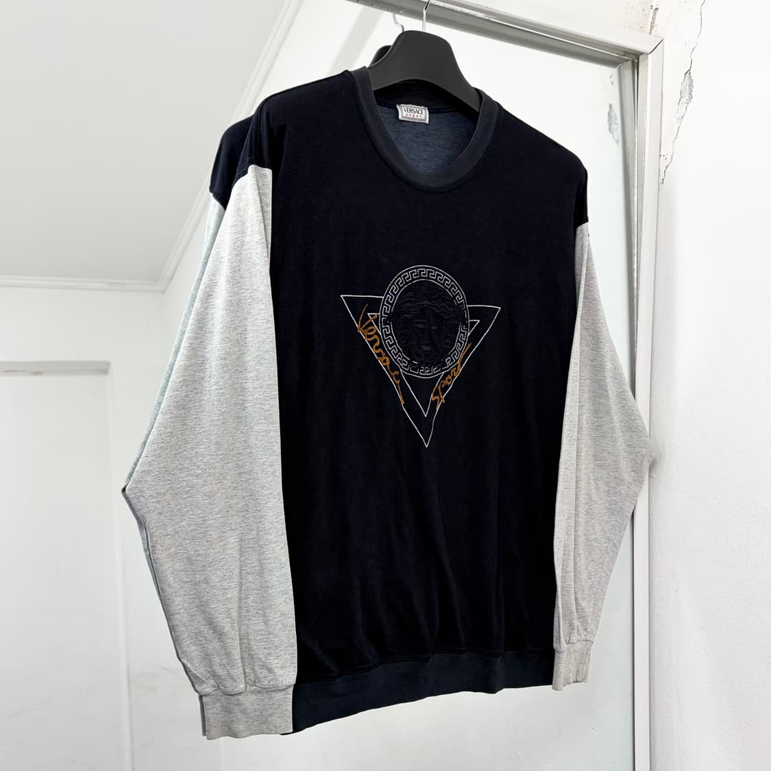 베르사체 메두사 로고 롱슬리브 상품이미지4