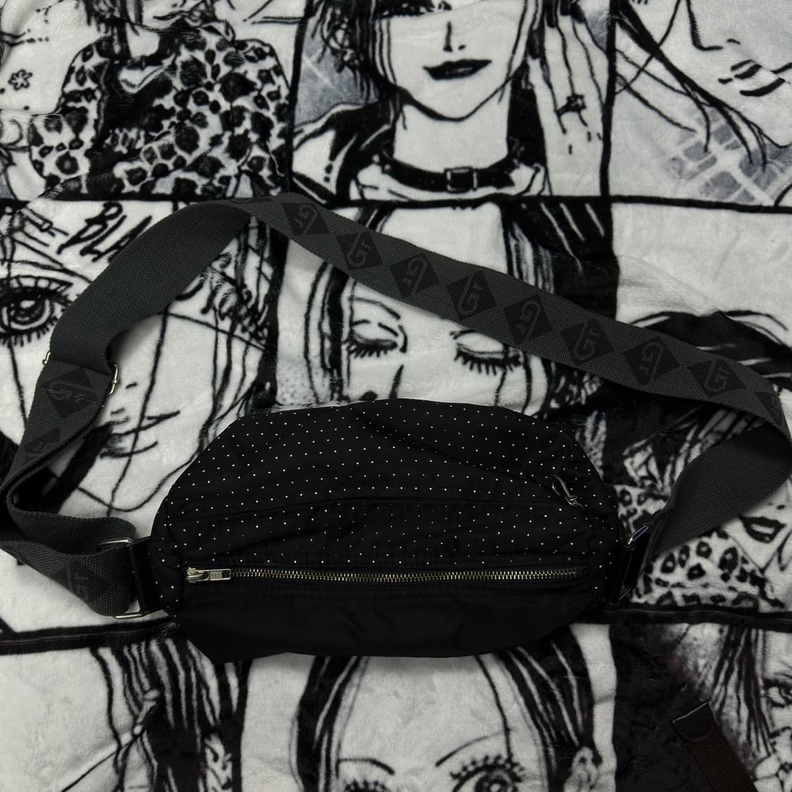 요시다포터 도트패턴 크로스백 상품이미지3